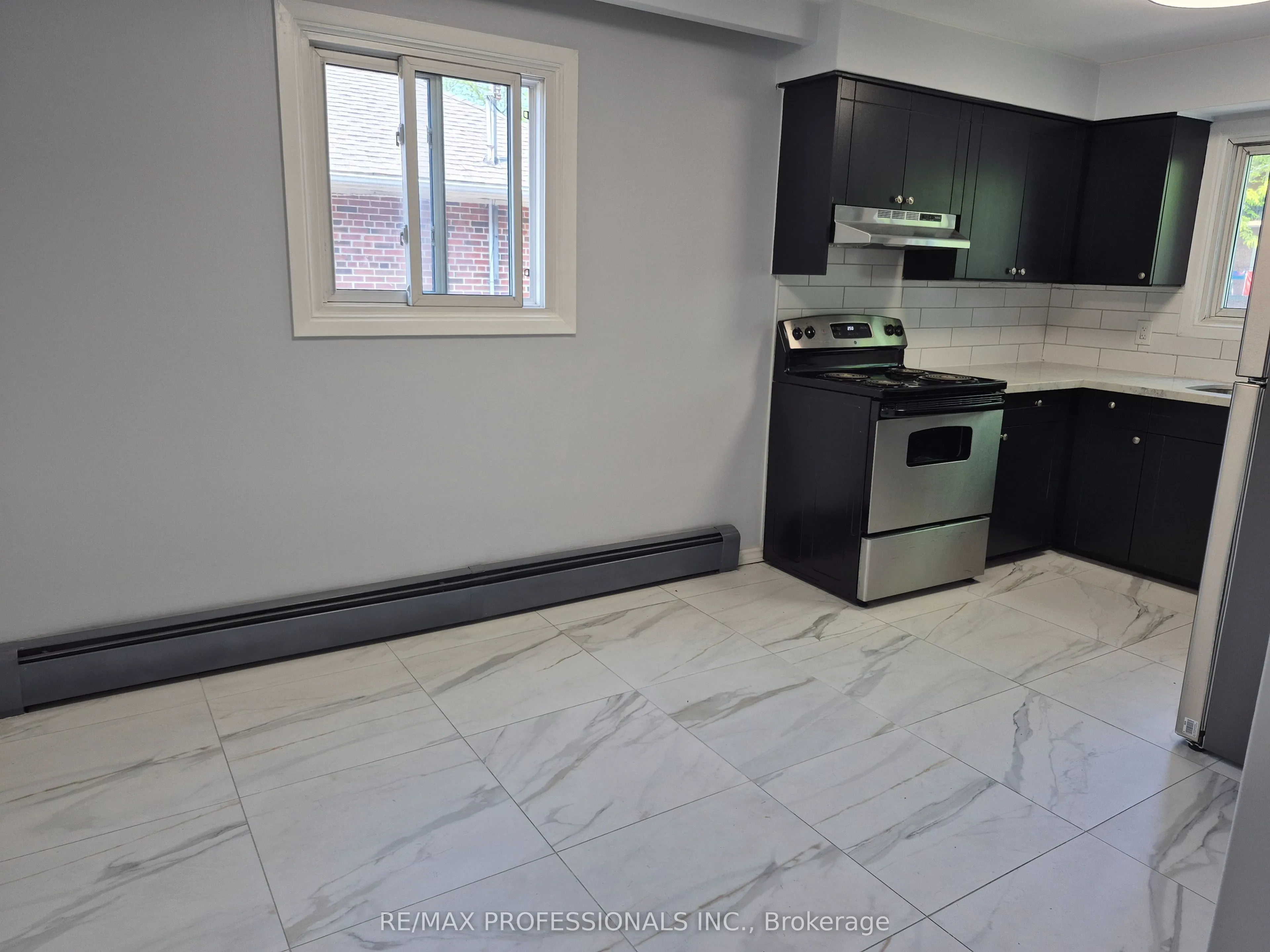9 Branch Avenue, #MAIN