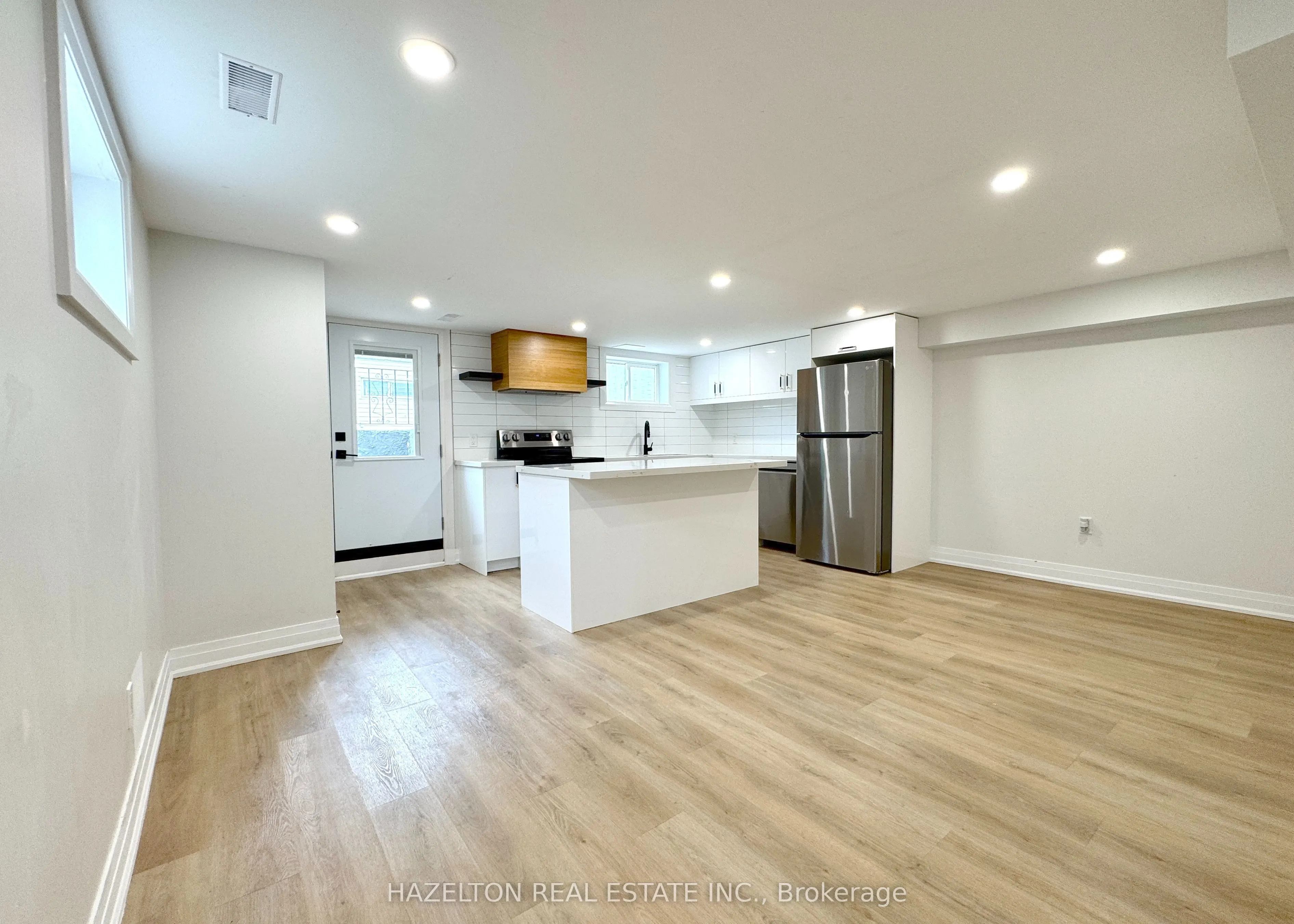 99 Twenty Sixth Street, #B