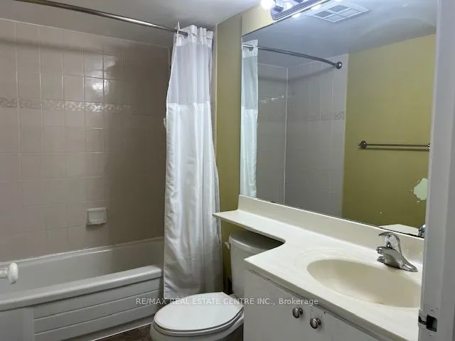 45 Kingsbridge Garden Circle, #401