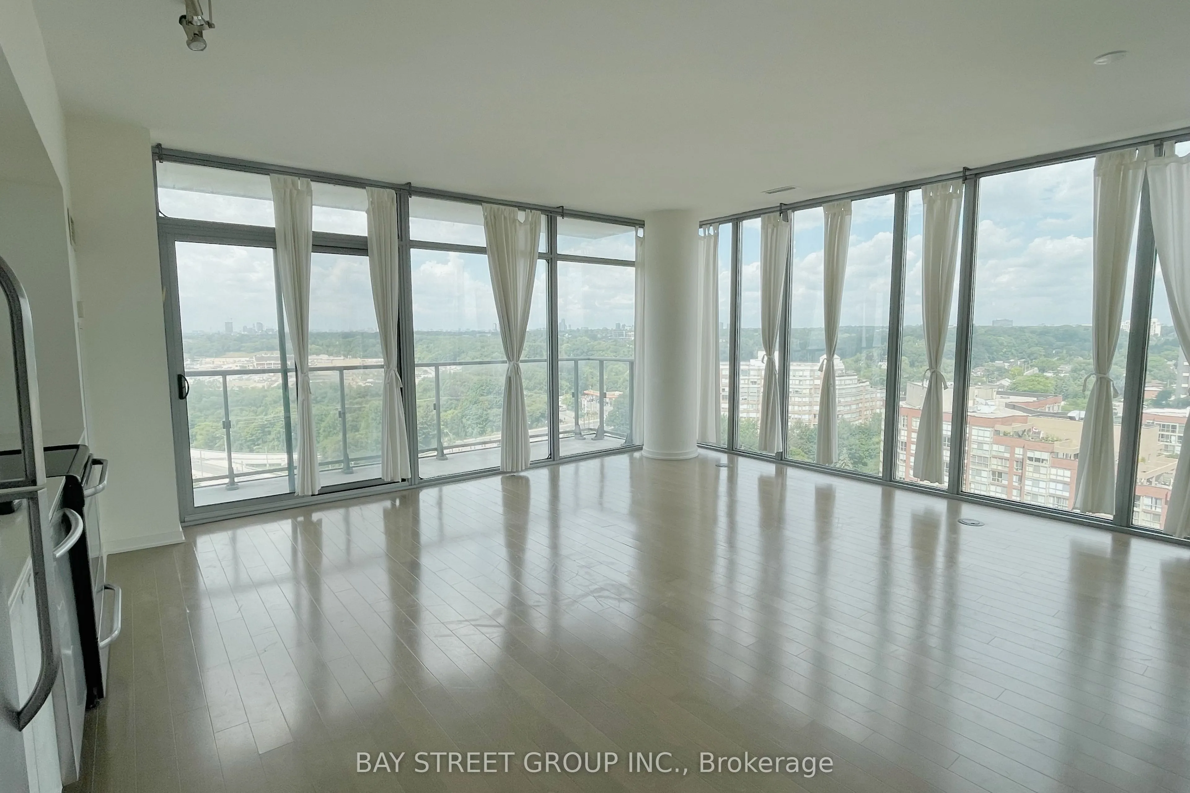 105 The Queensway Avenue, #1510
