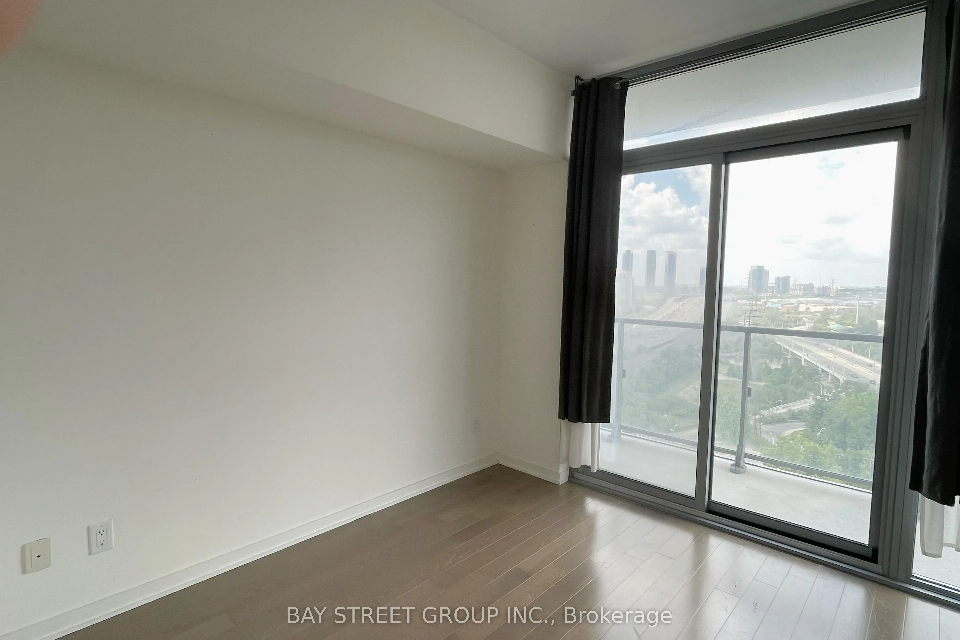 105 The Queensway Avenue, #1510