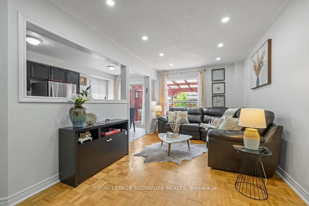20 Tessler Crescent