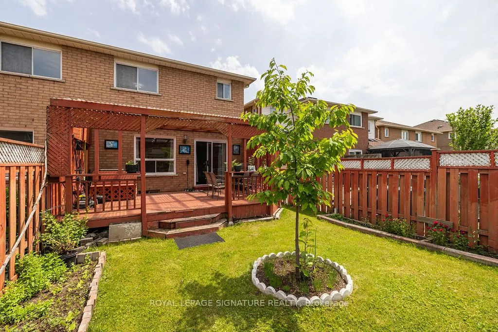 20 Tessler Crescent