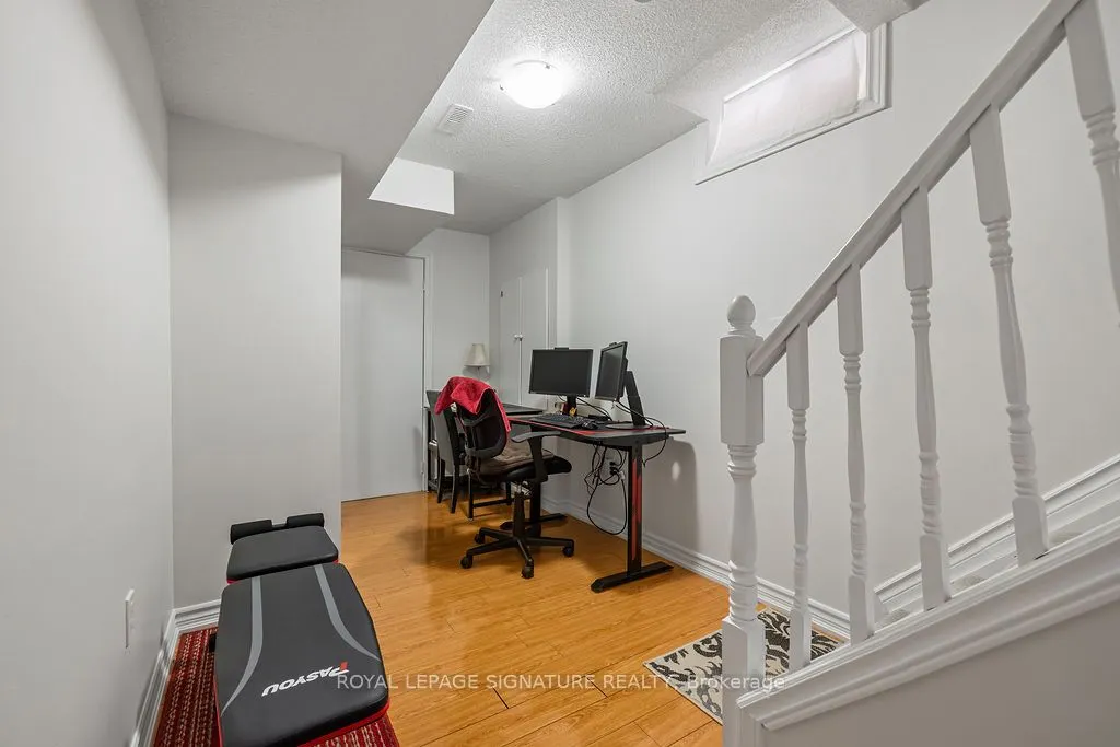 20 Tessler Crescent