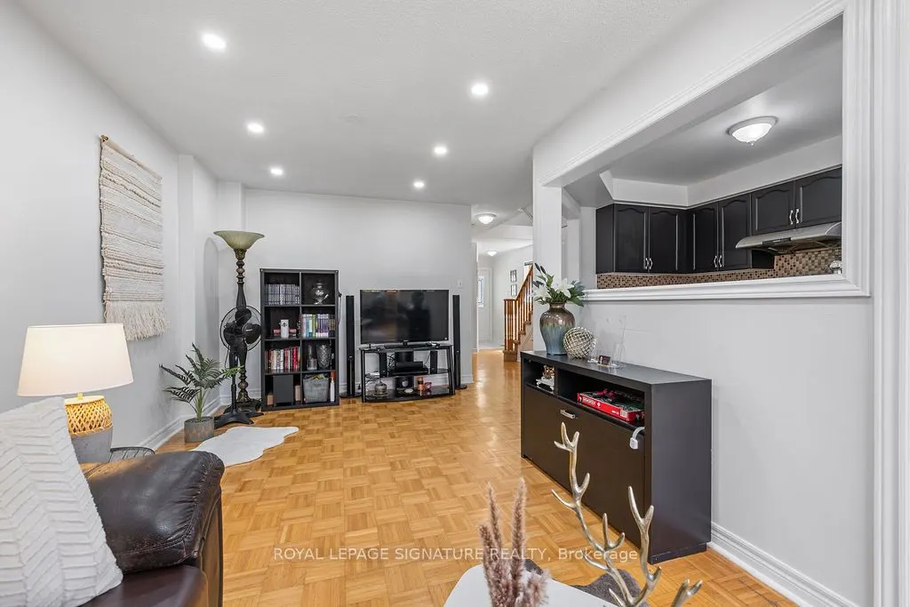 20 Tessler Crescent