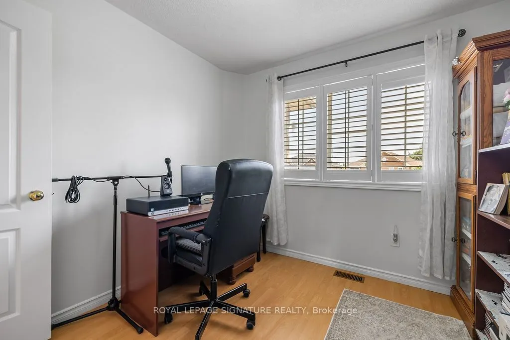 20 Tessler Crescent