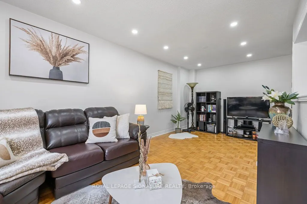 20 Tessler Crescent