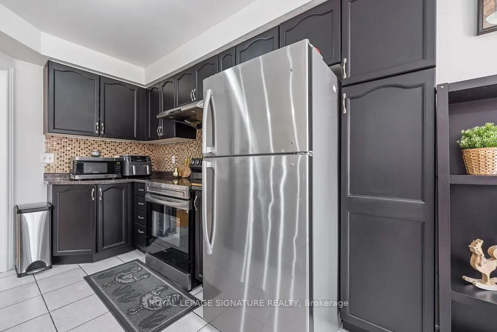 20 Tessler Crescent
