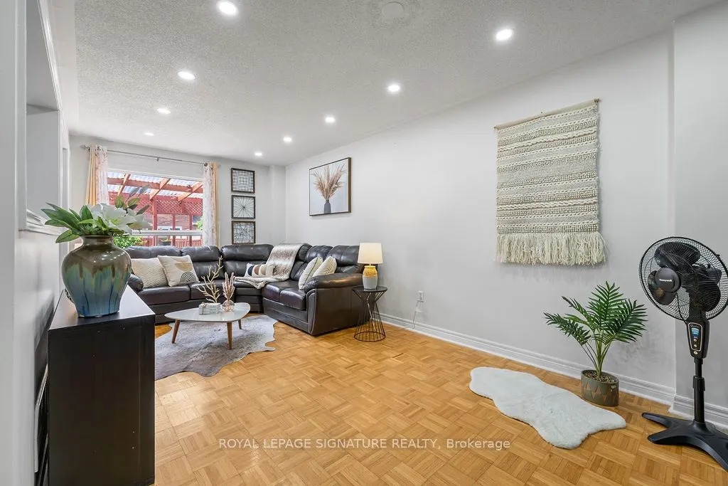 20 Tessler Crescent