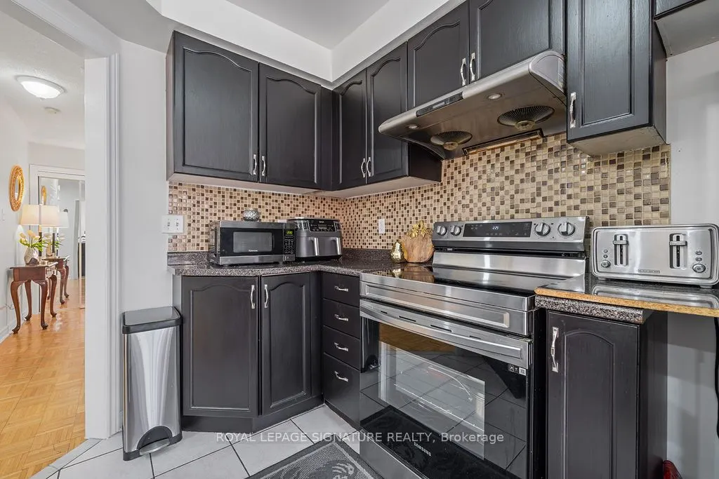 20 Tessler Crescent