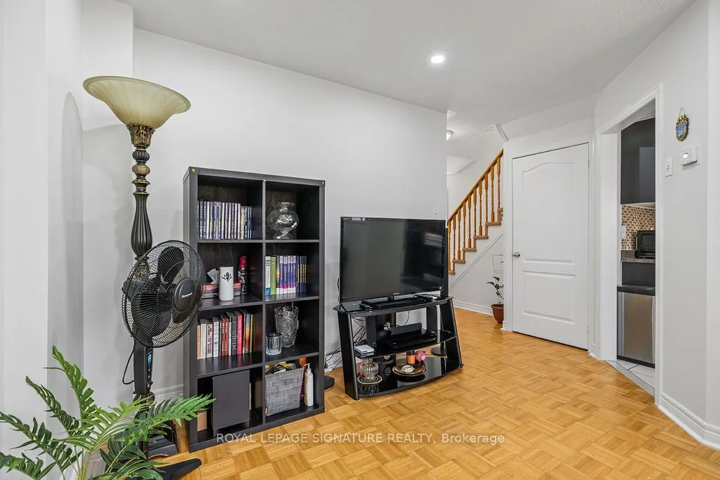 20 Tessler Crescent