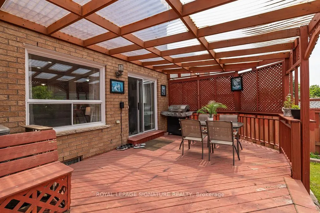 20 Tessler Crescent