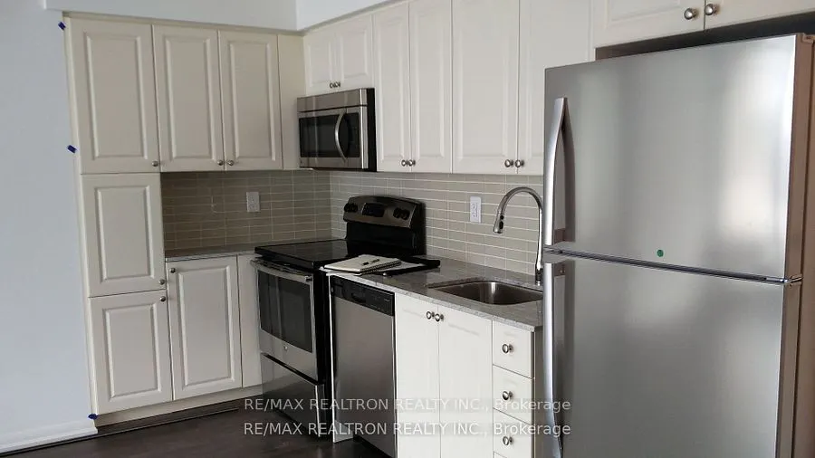 830 Lawrence Avenue W, #917