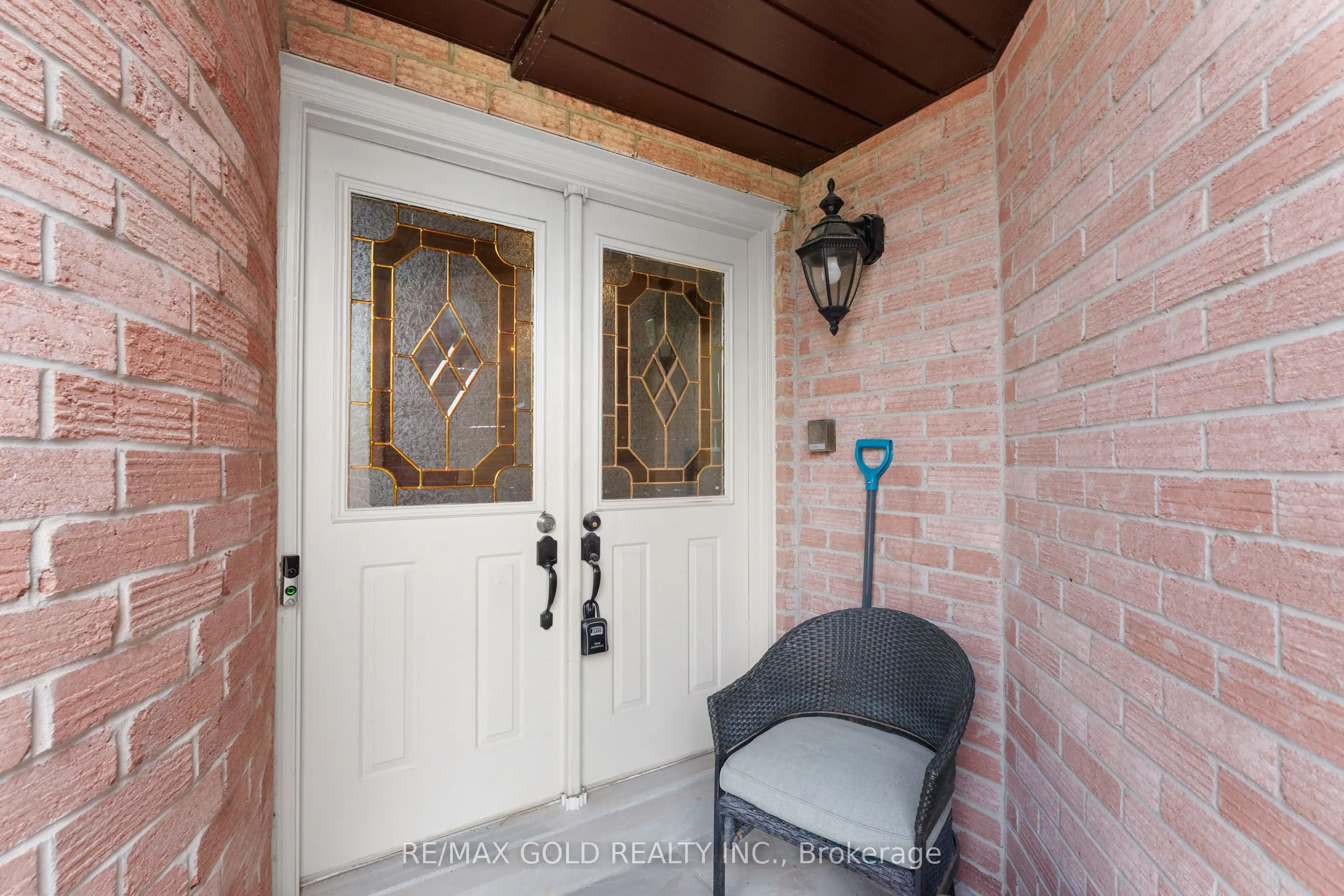 31 CASTLEHILL Road