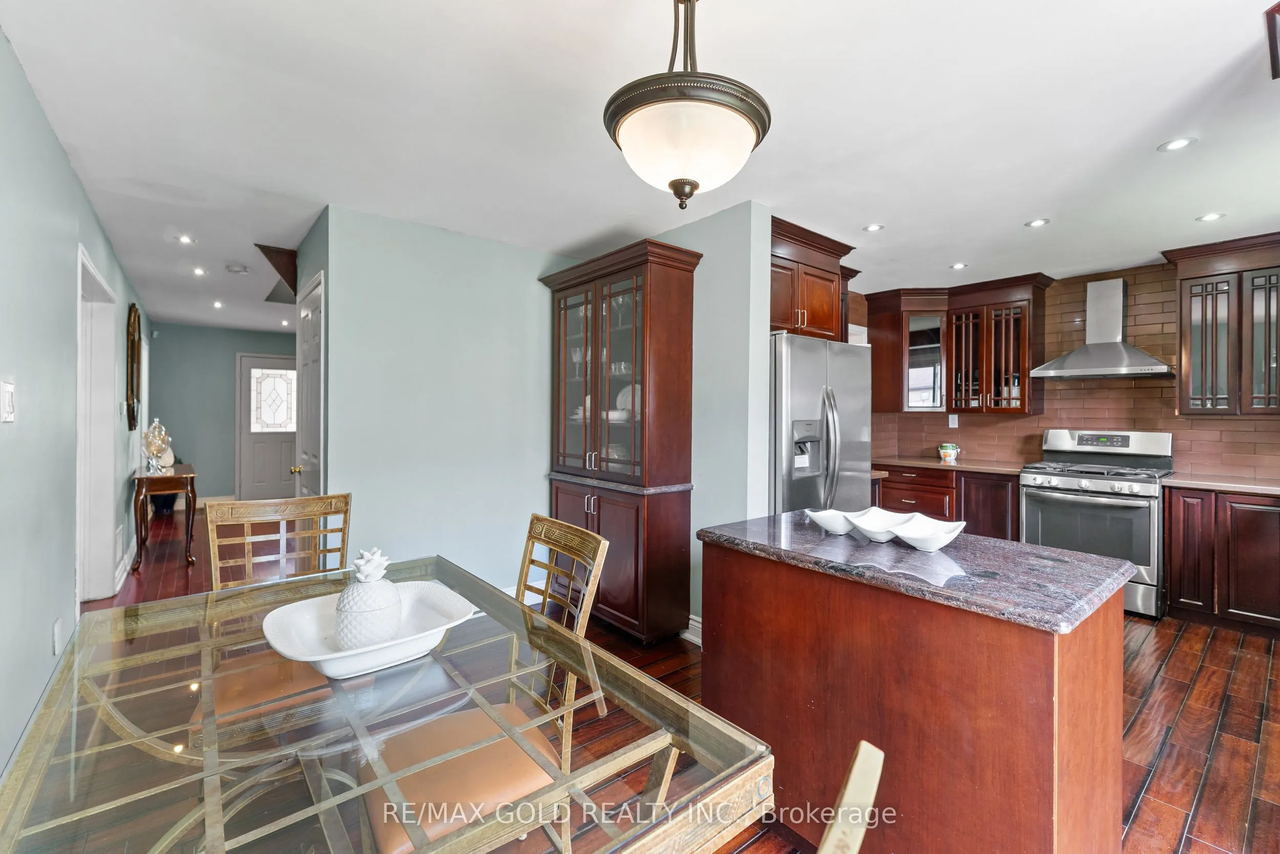 31 CASTLEHILL Road