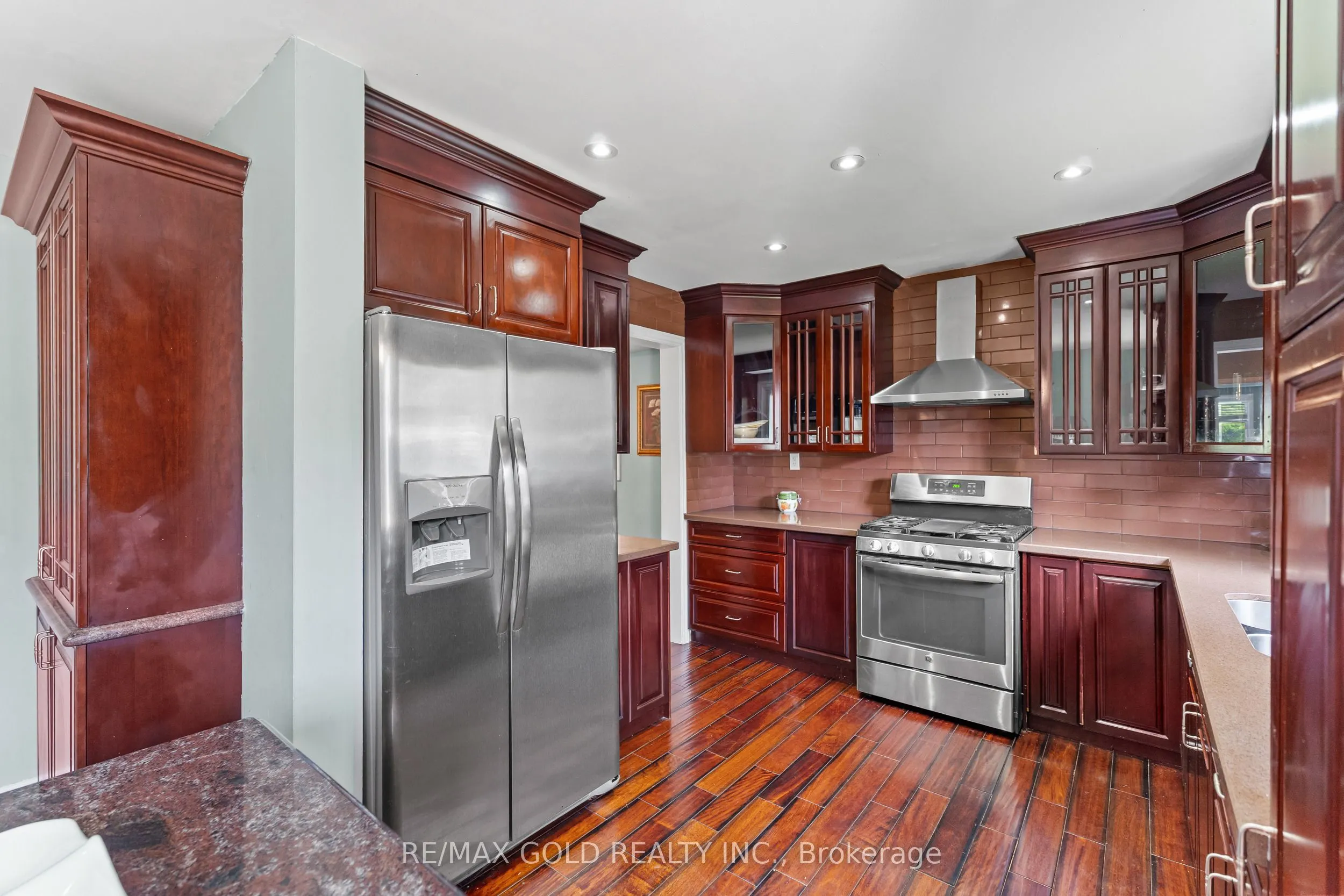 31 CASTLEHILL Road