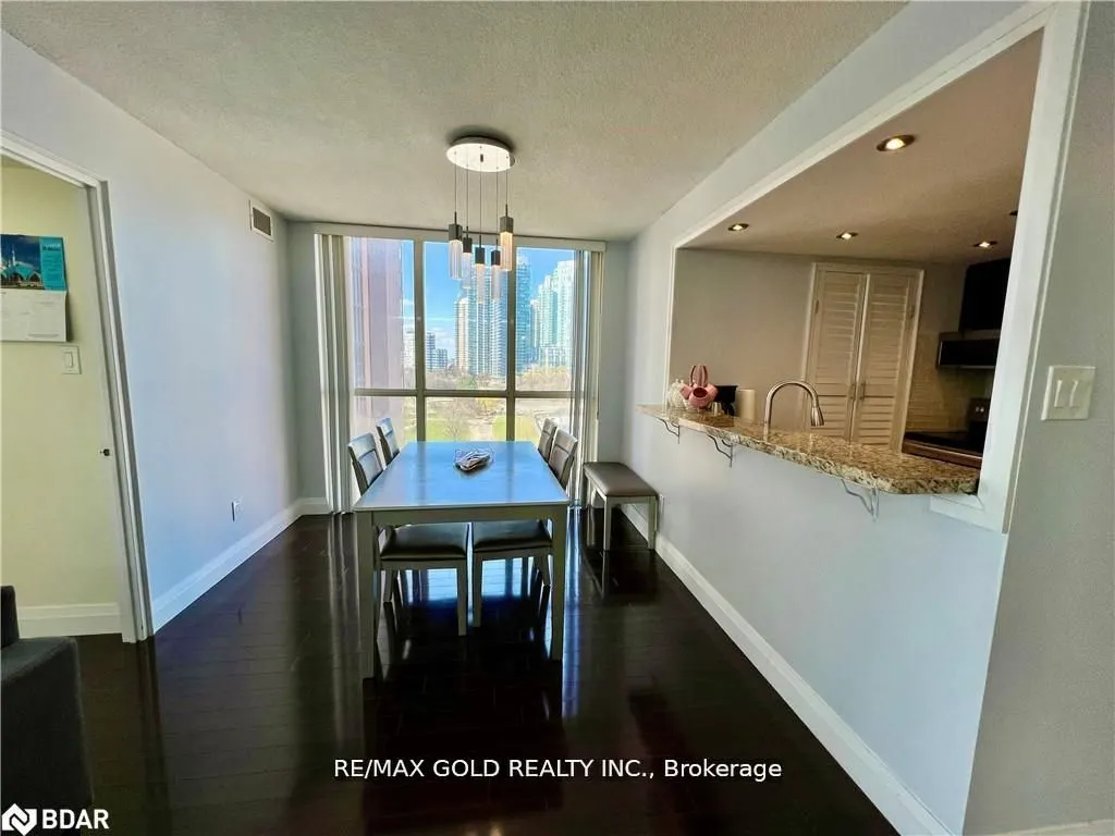 265 Enfield Place #903