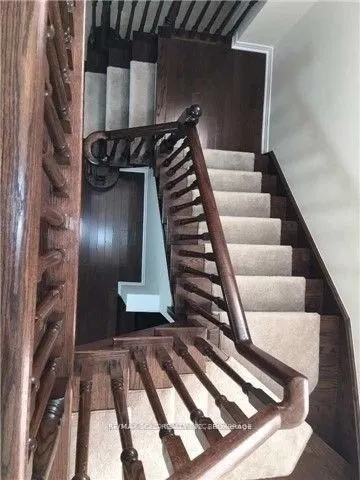 7 Vinewood Road