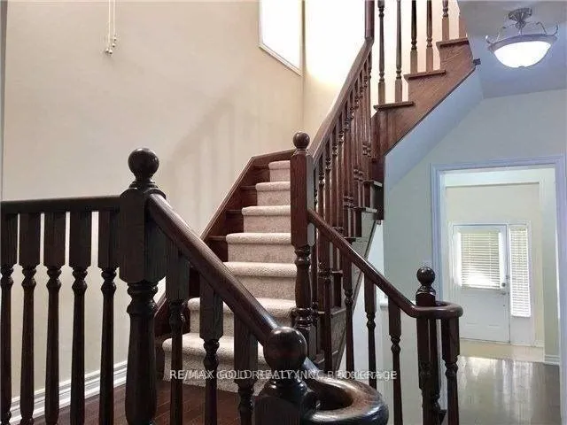 7 Vinewood Road