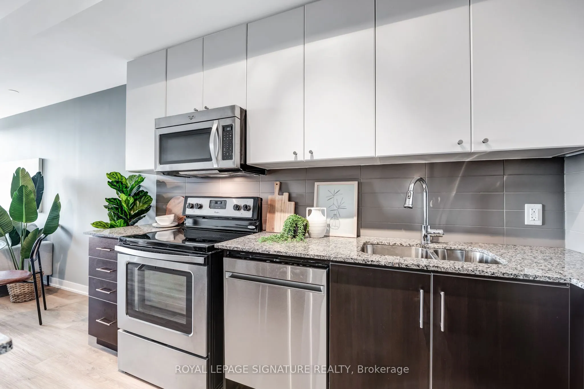 8 Fieldway Road, #403