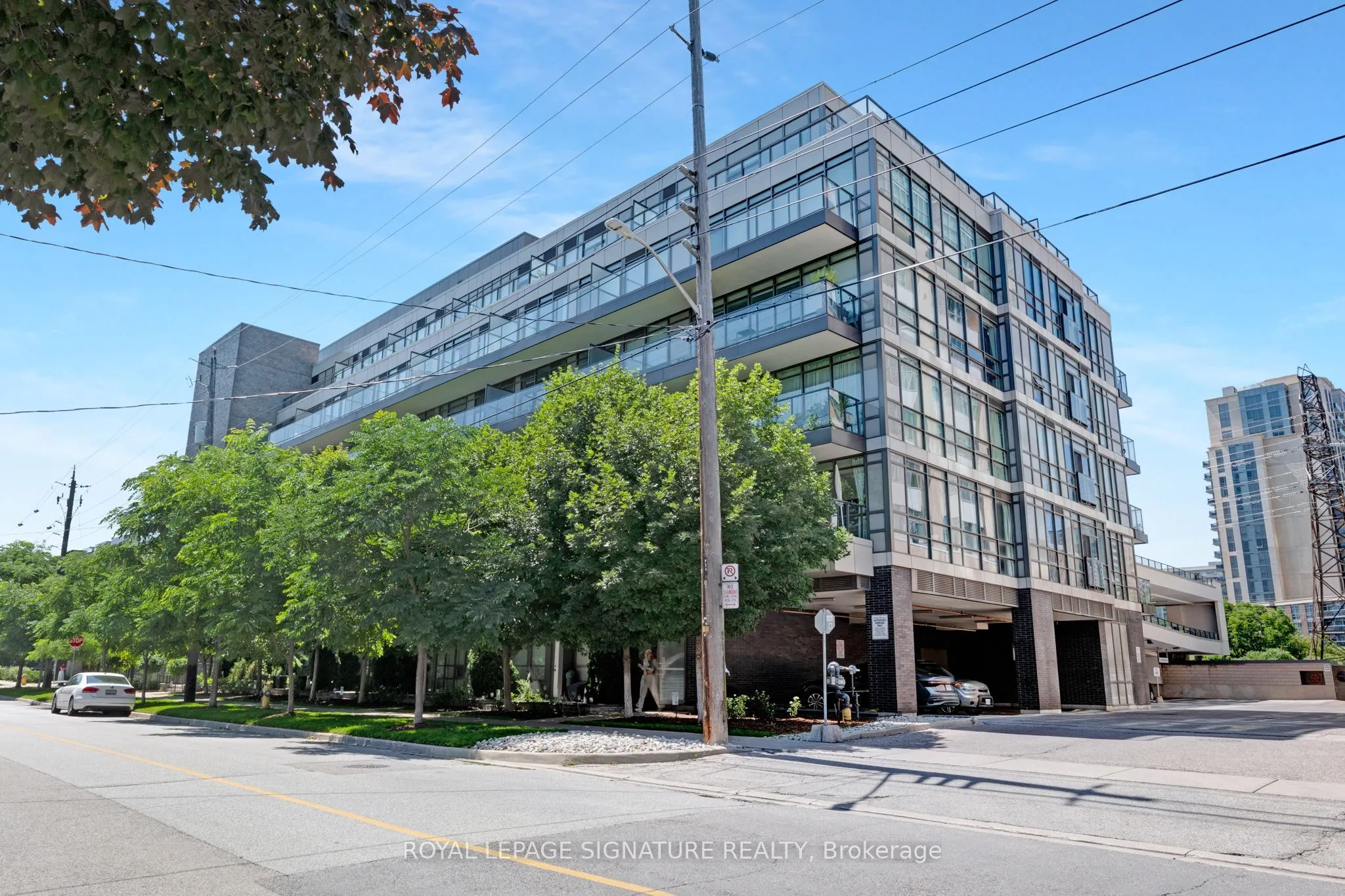 8 Fieldway Road, #403