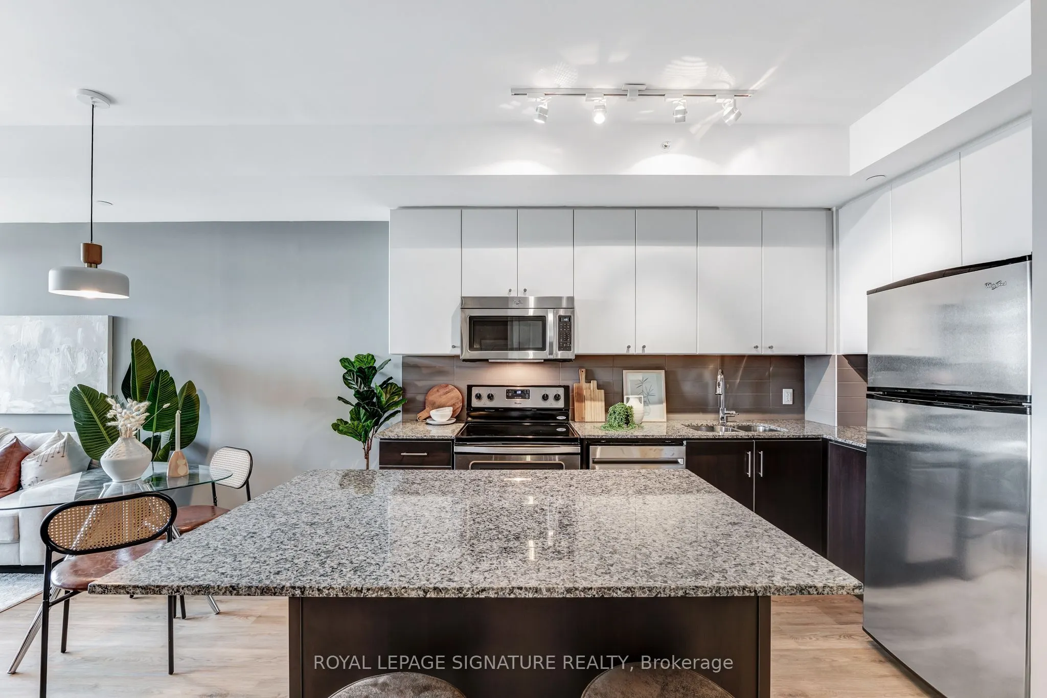 8 Fieldway Road, #403