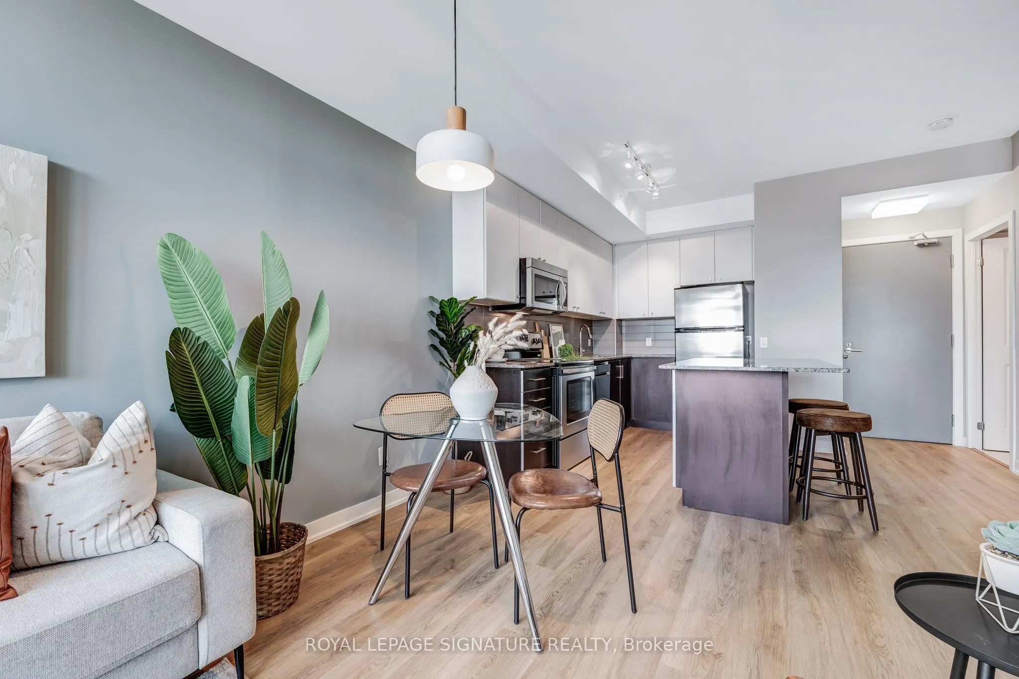 8 Fieldway Road, #403