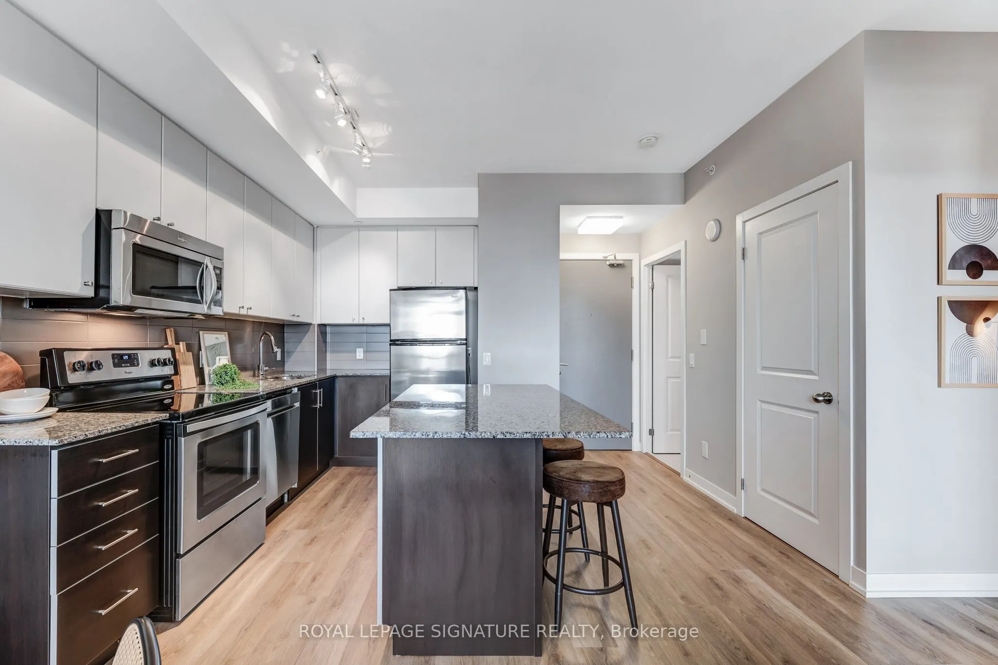 8 Fieldway Road, #403