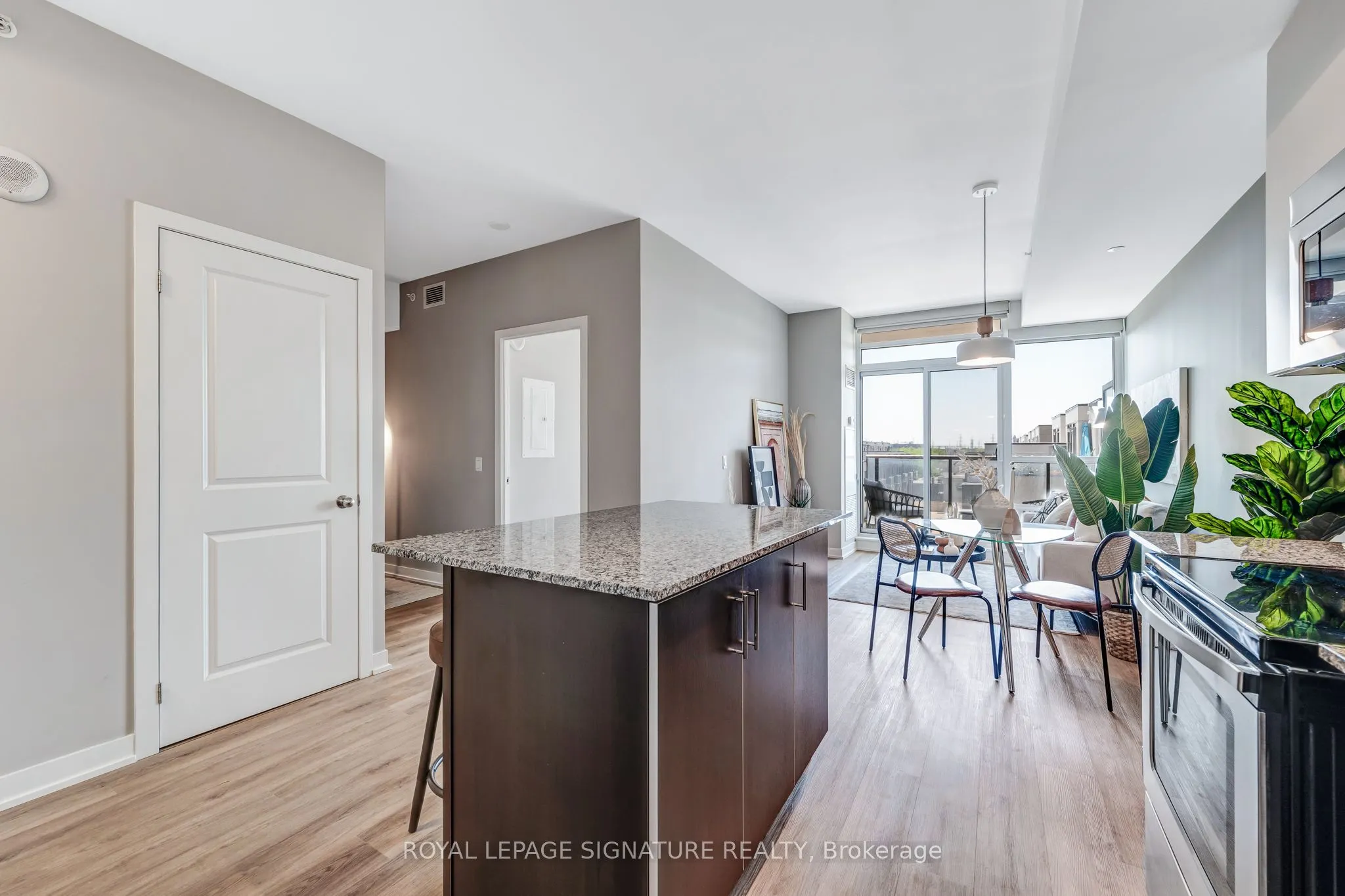 8 Fieldway Road, #403