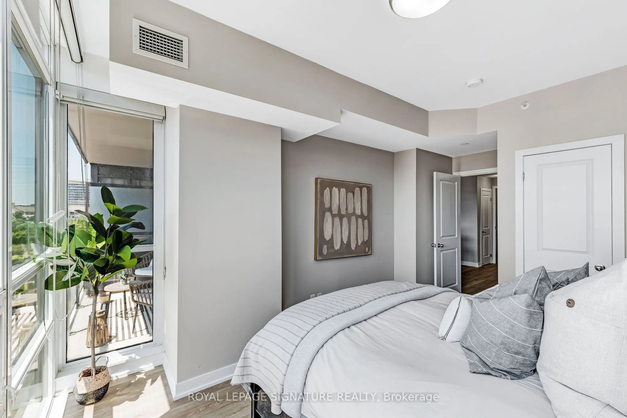 8 Fieldway Road, #403