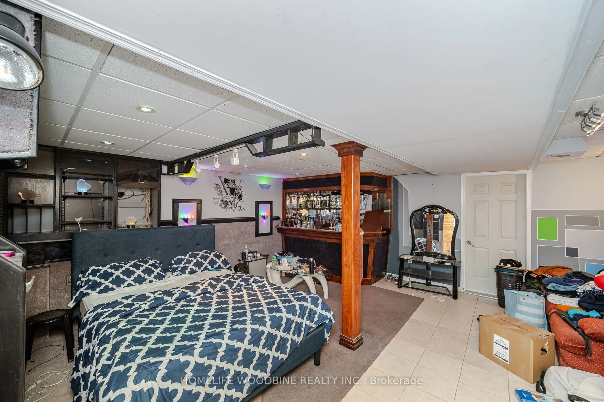 14 Tessler Crescent
