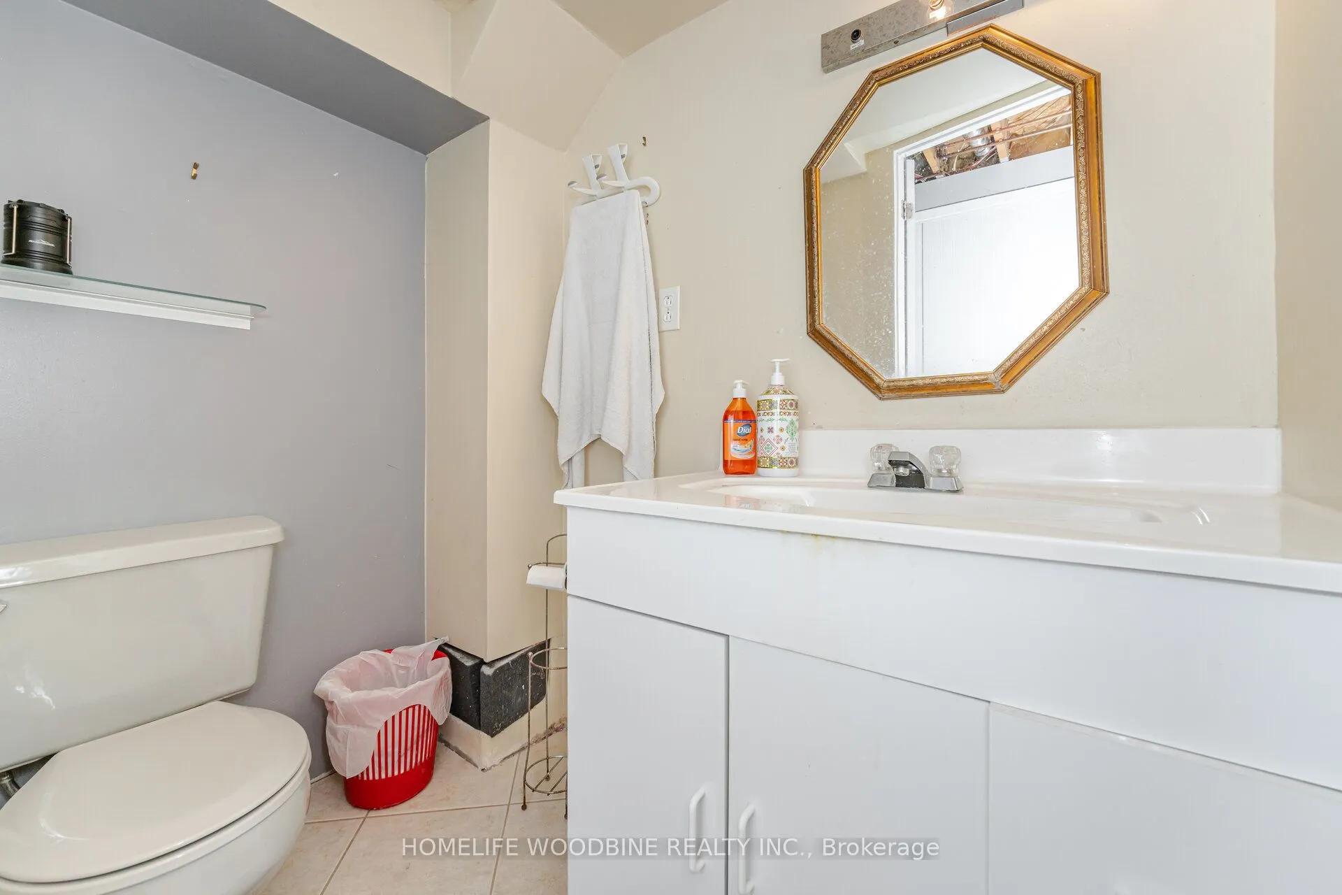 14 Tessler Crescent