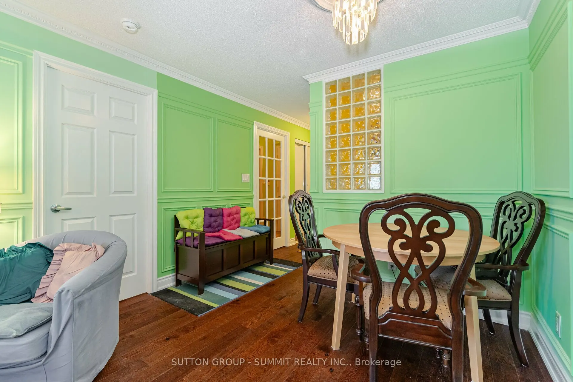 3880 Duke Of York Boulevard, #409