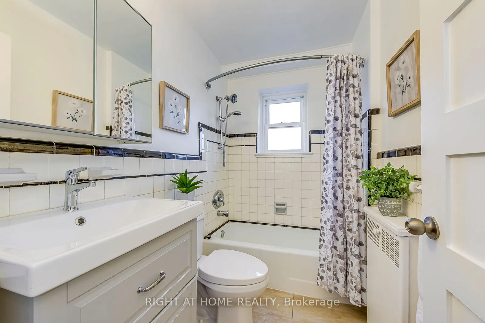 288 Reynolds Street, #1