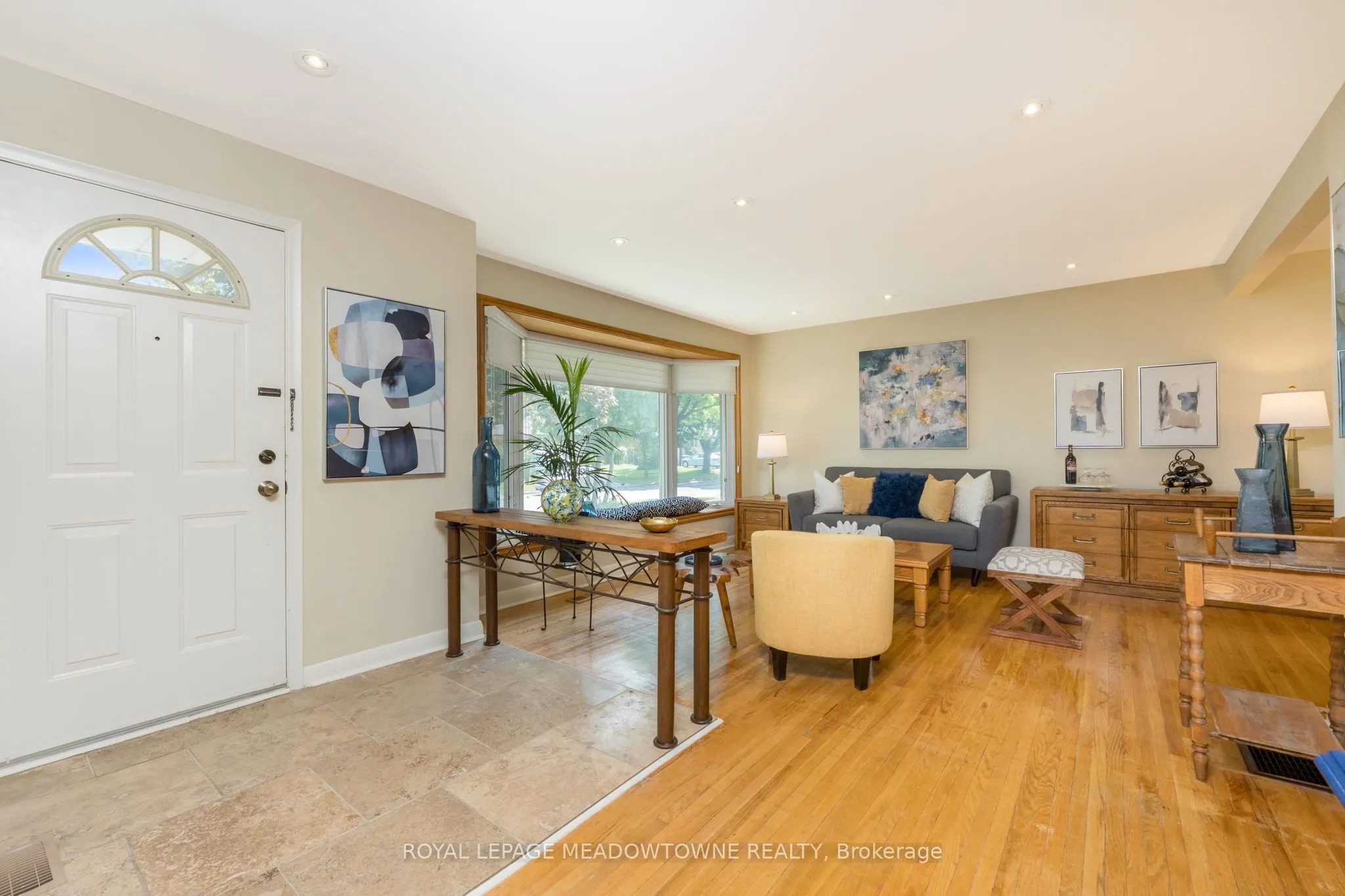 30 Lesbury Avenue