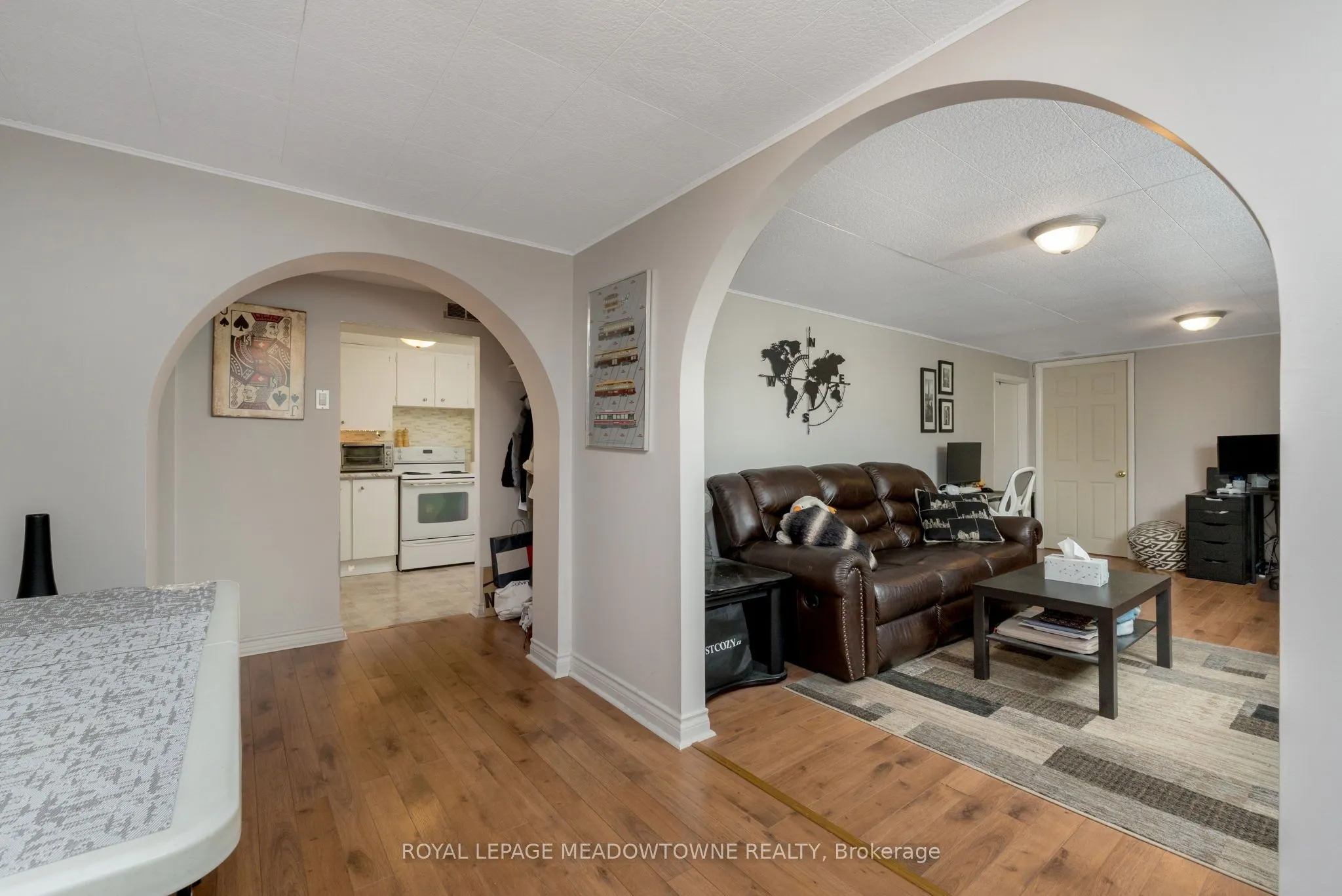 30 Lesbury Avenue