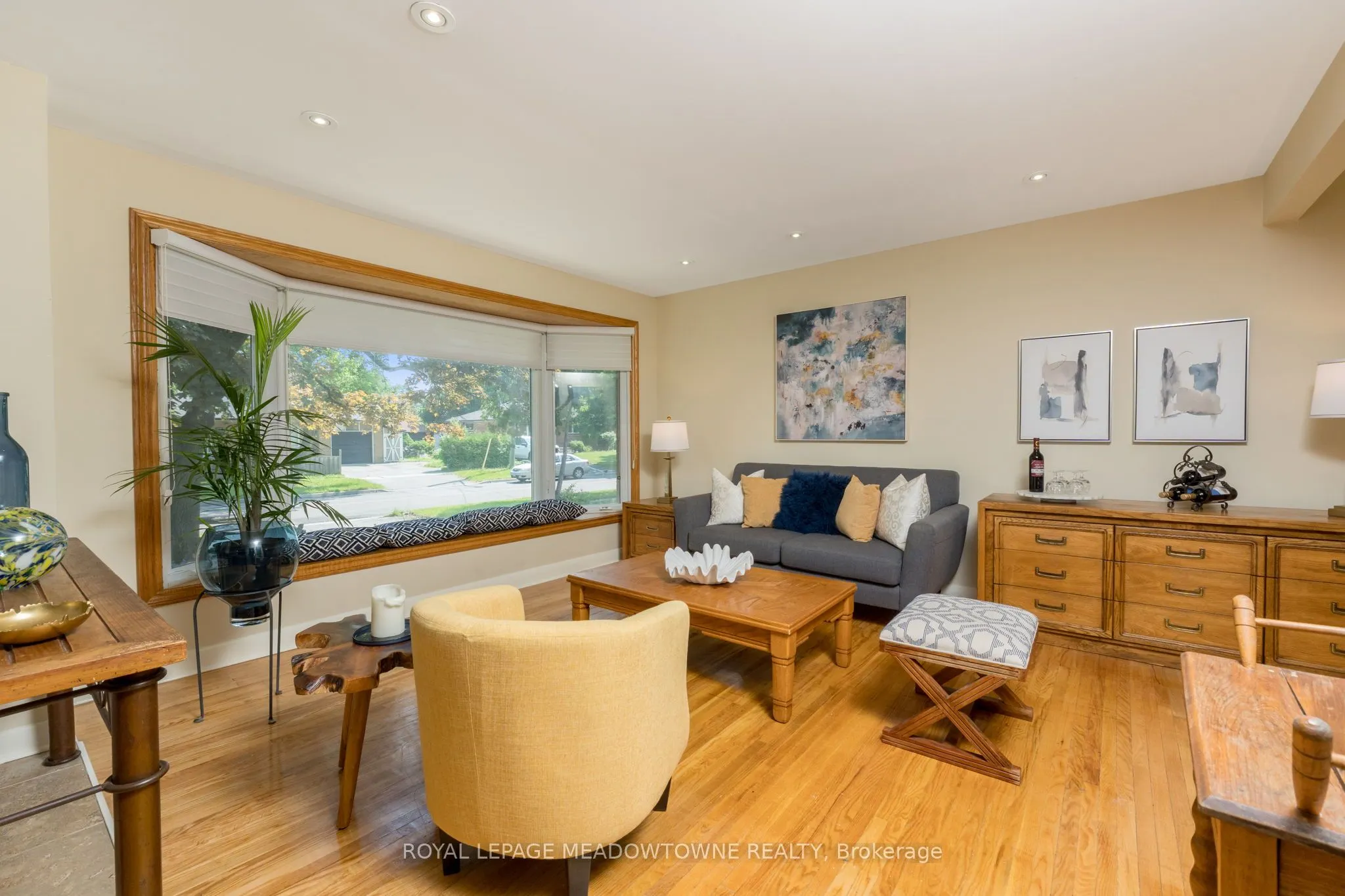 30 Lesbury Avenue