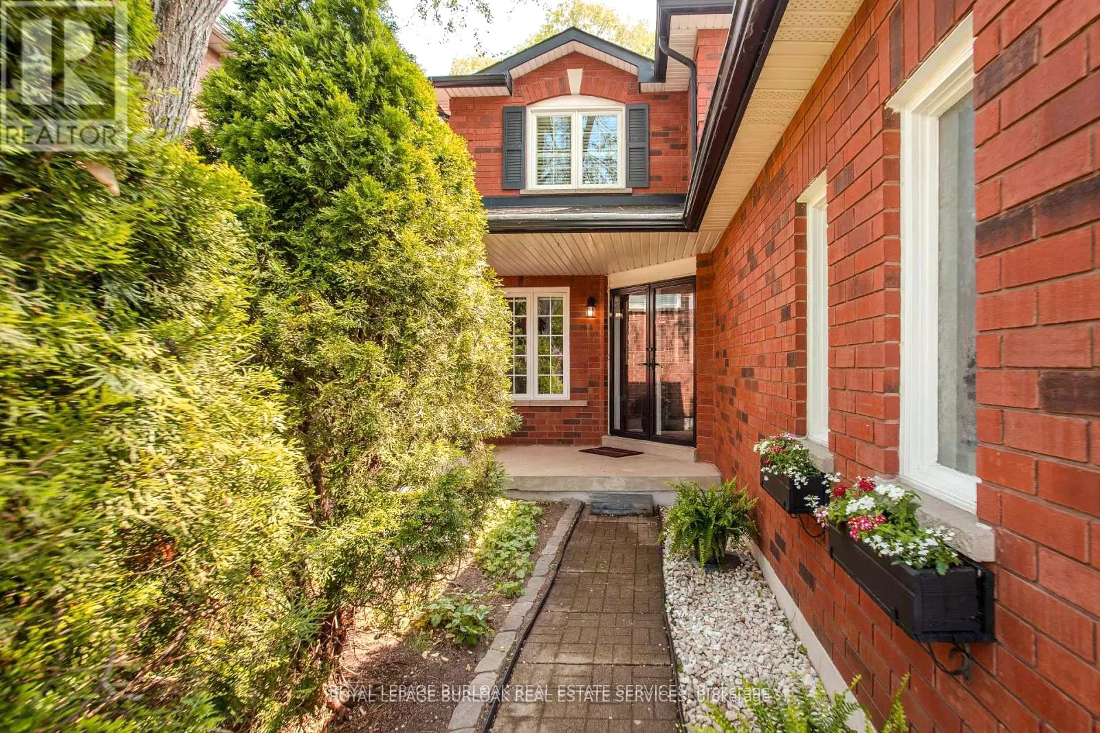 561 Phoebe Crescent