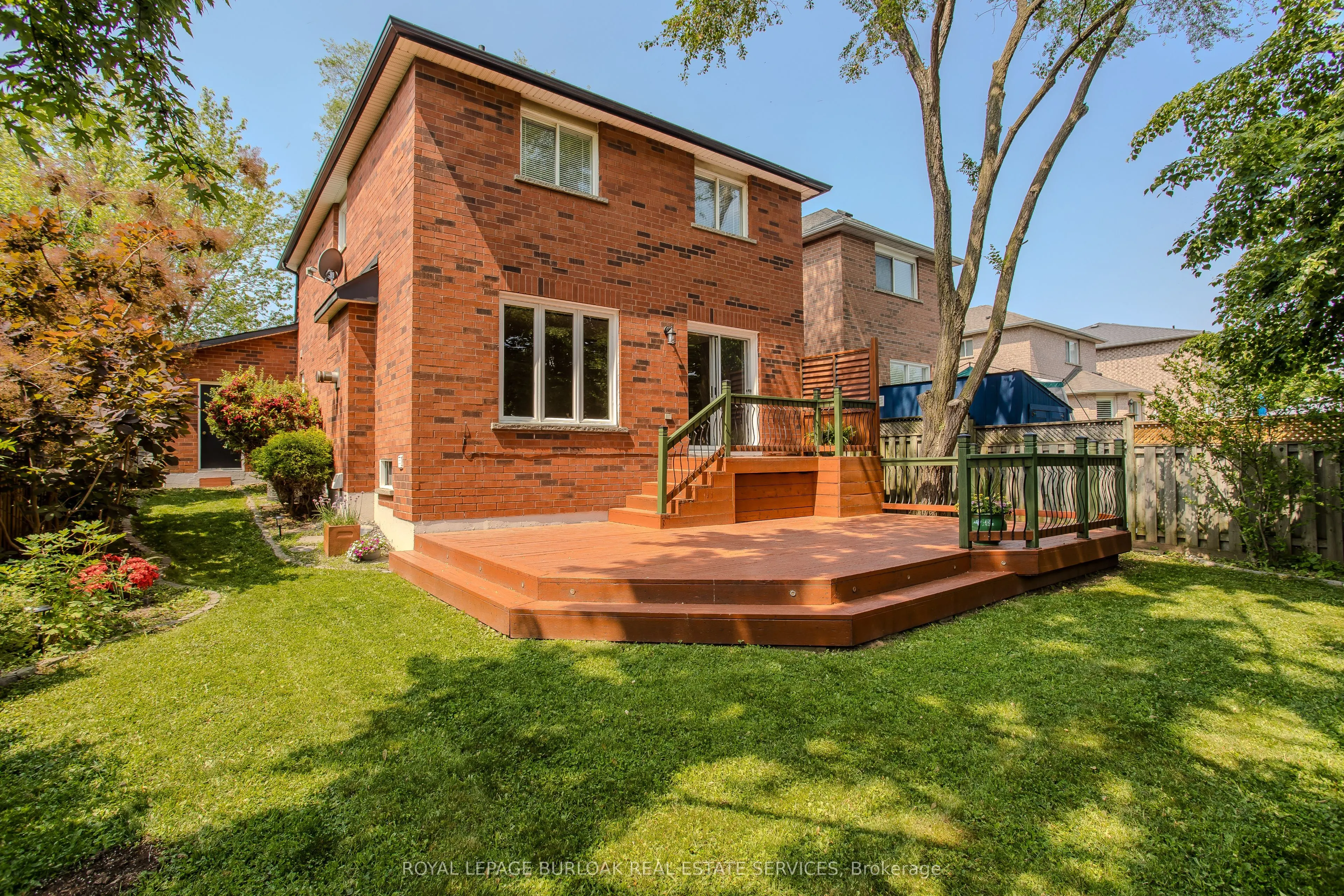 561 Phoebe Crescent