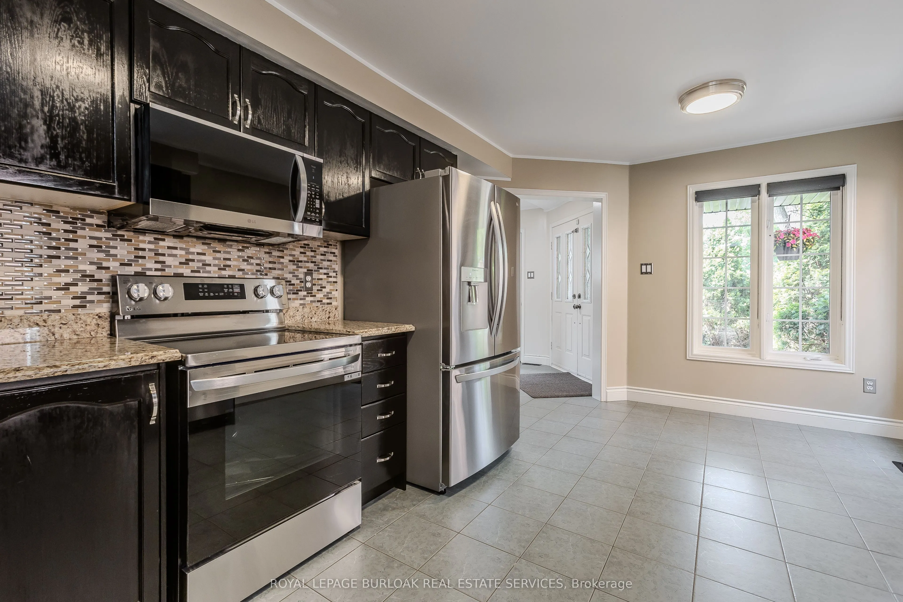 561 Phoebe Crescent