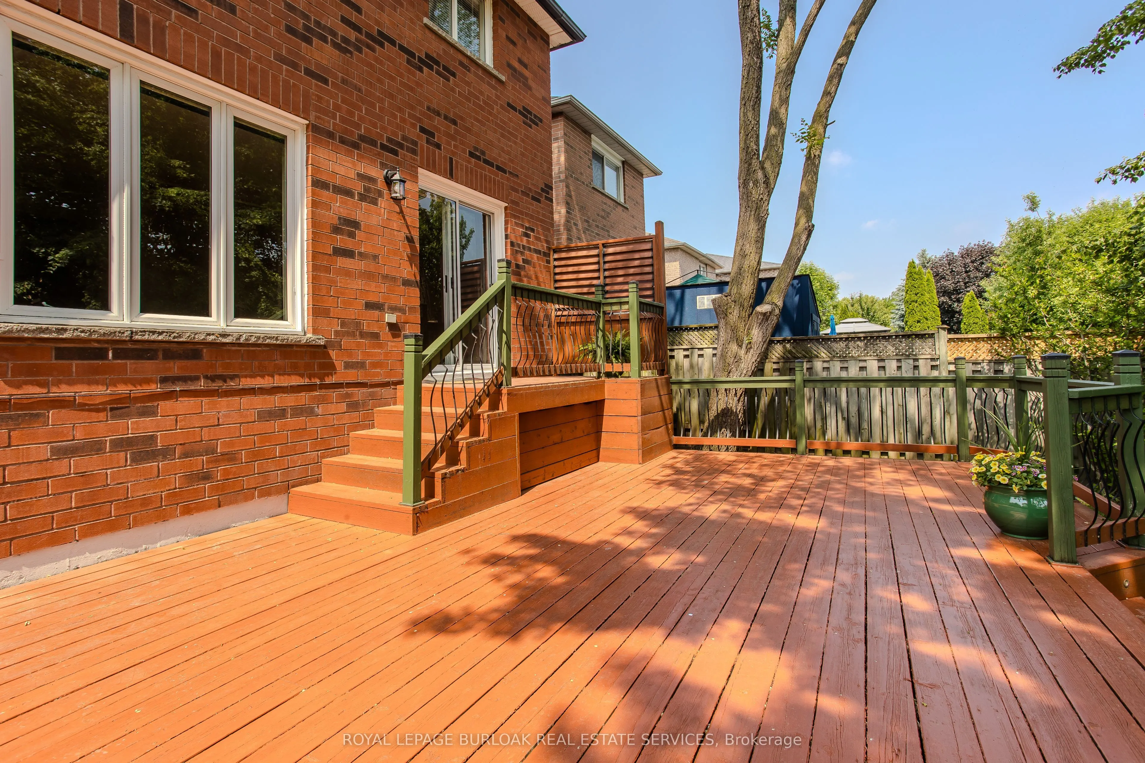 561 Phoebe Crescent