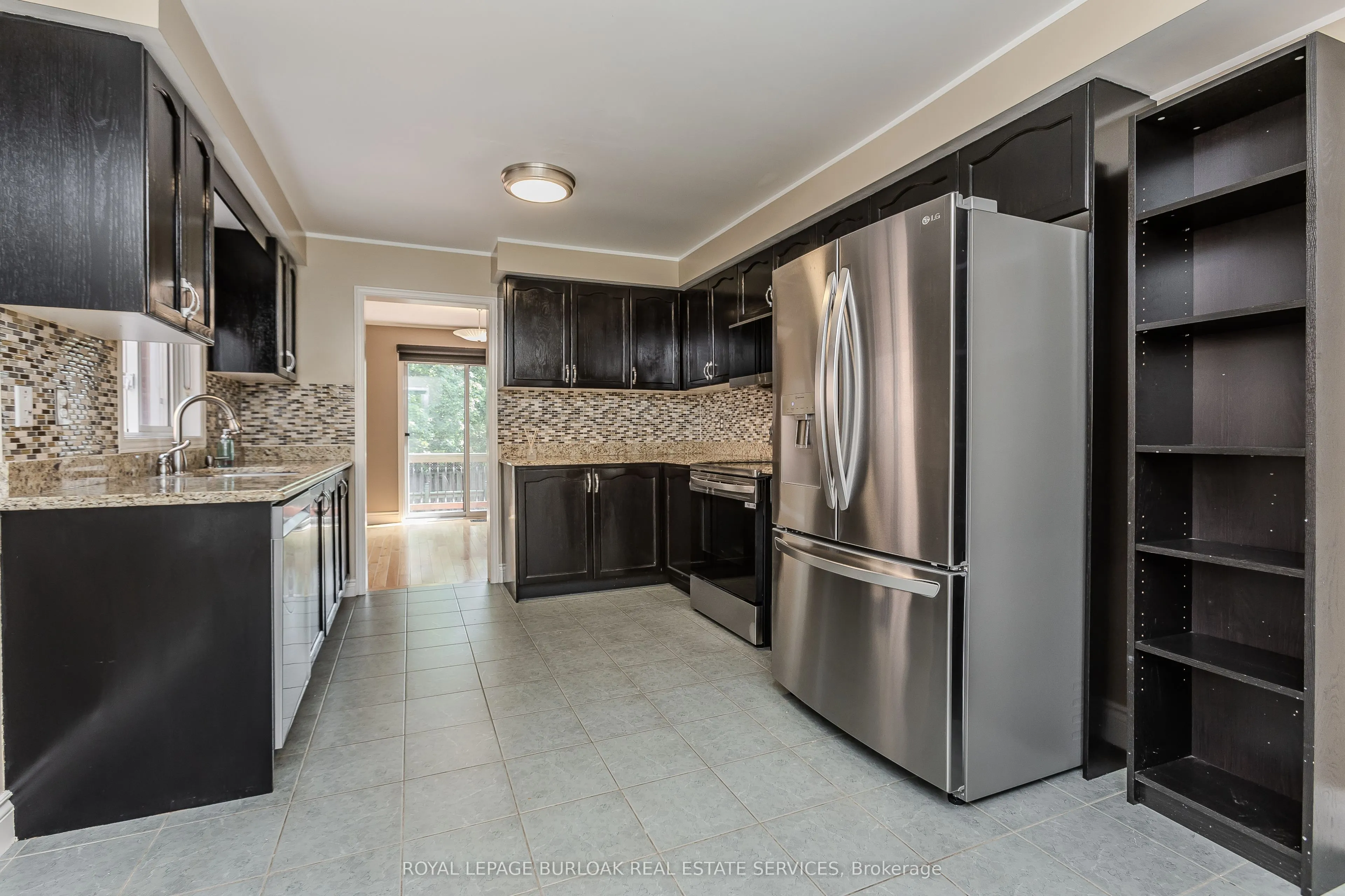 561 Phoebe Crescent