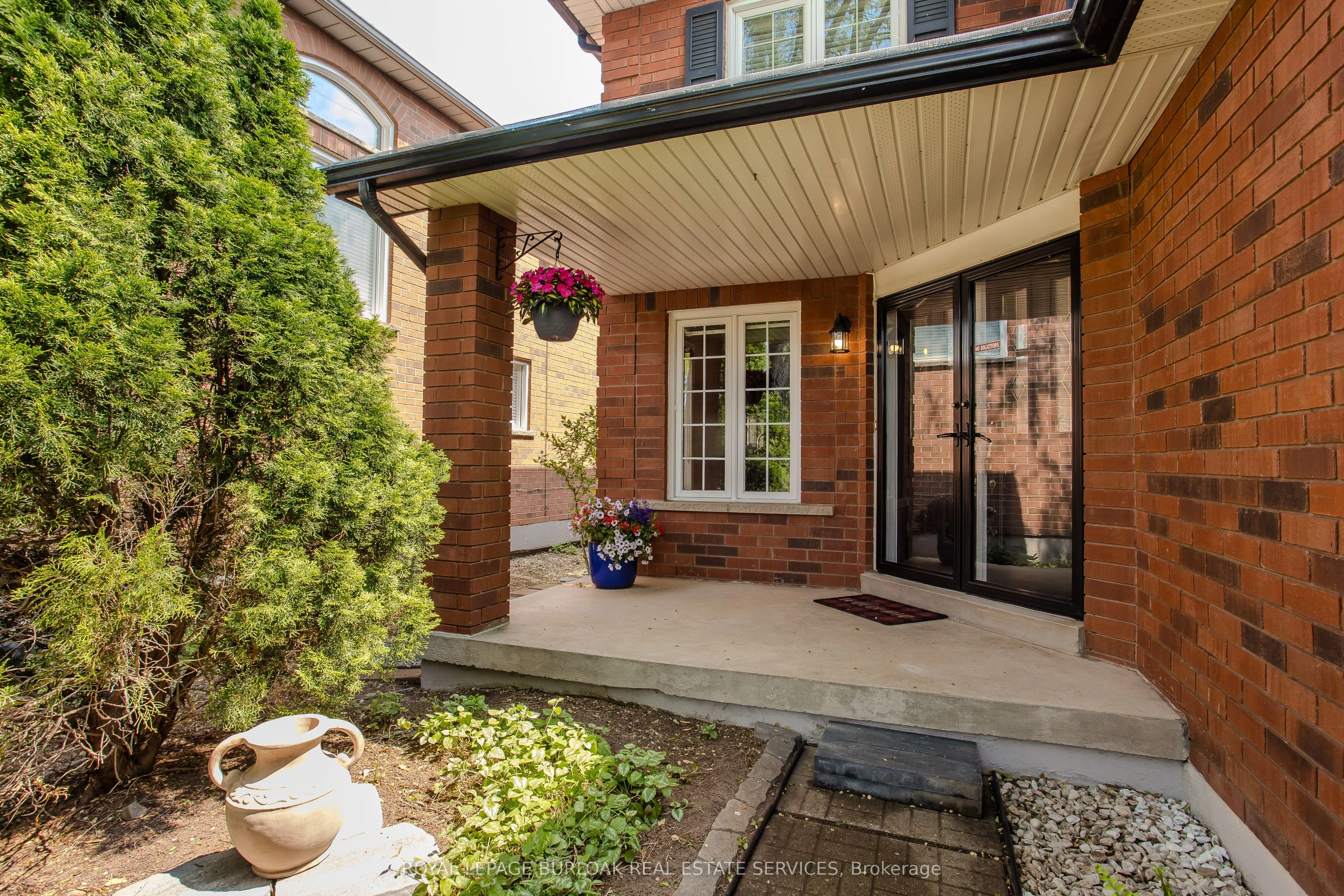 561 Phoebe Crescent
