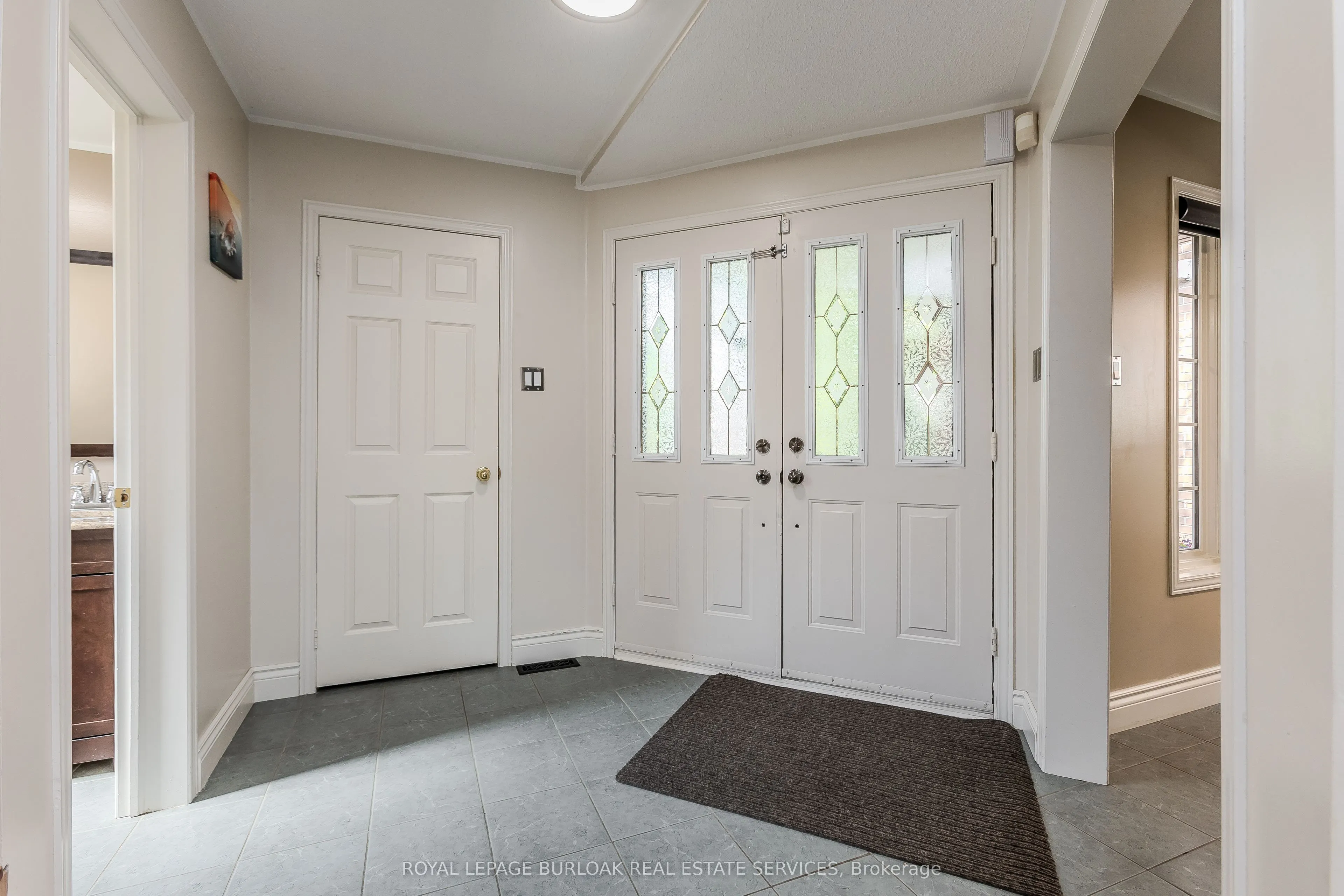 561 Phoebe Crescent