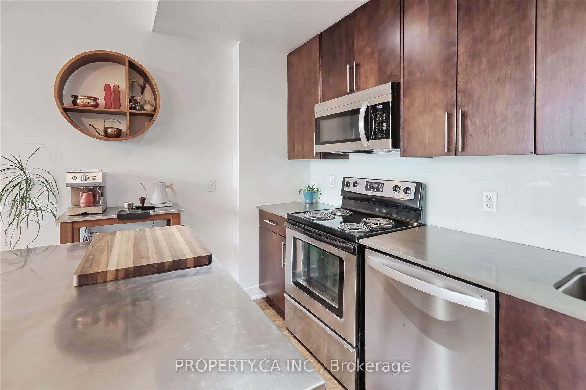 25 Ritchie Avenue, #303
