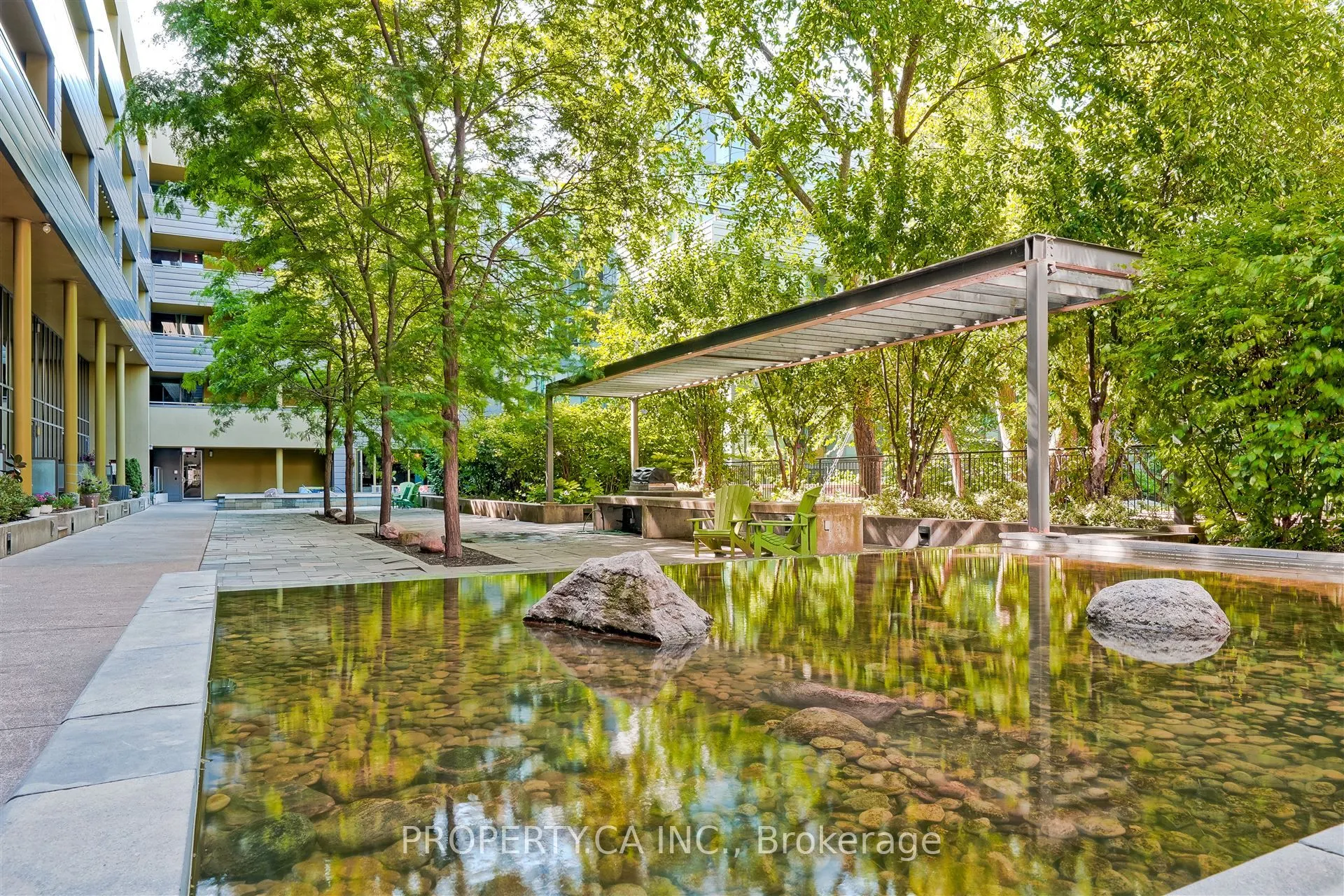 25 Ritchie Avenue, #303