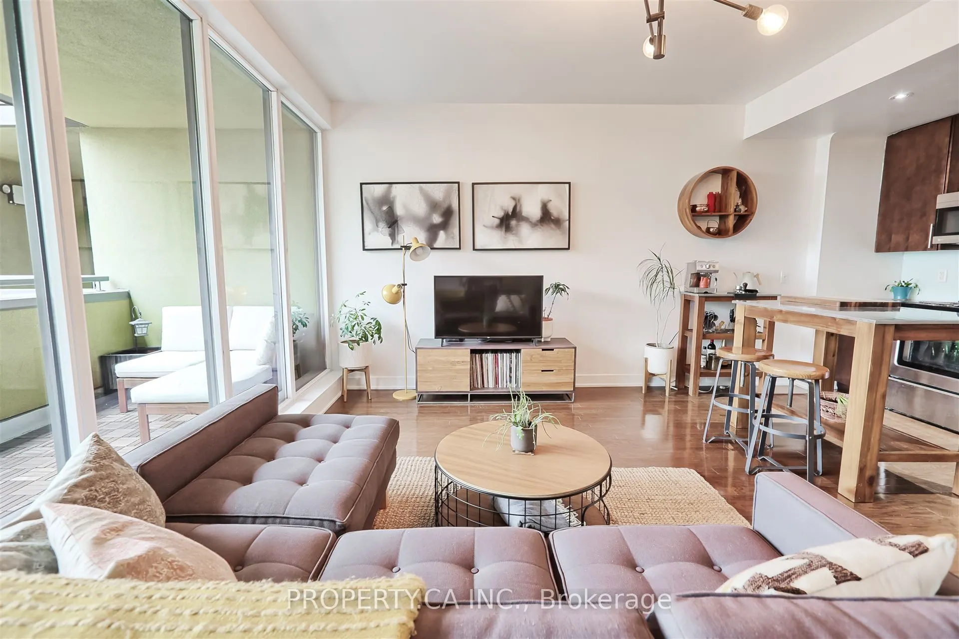 25 Ritchie Avenue, #303