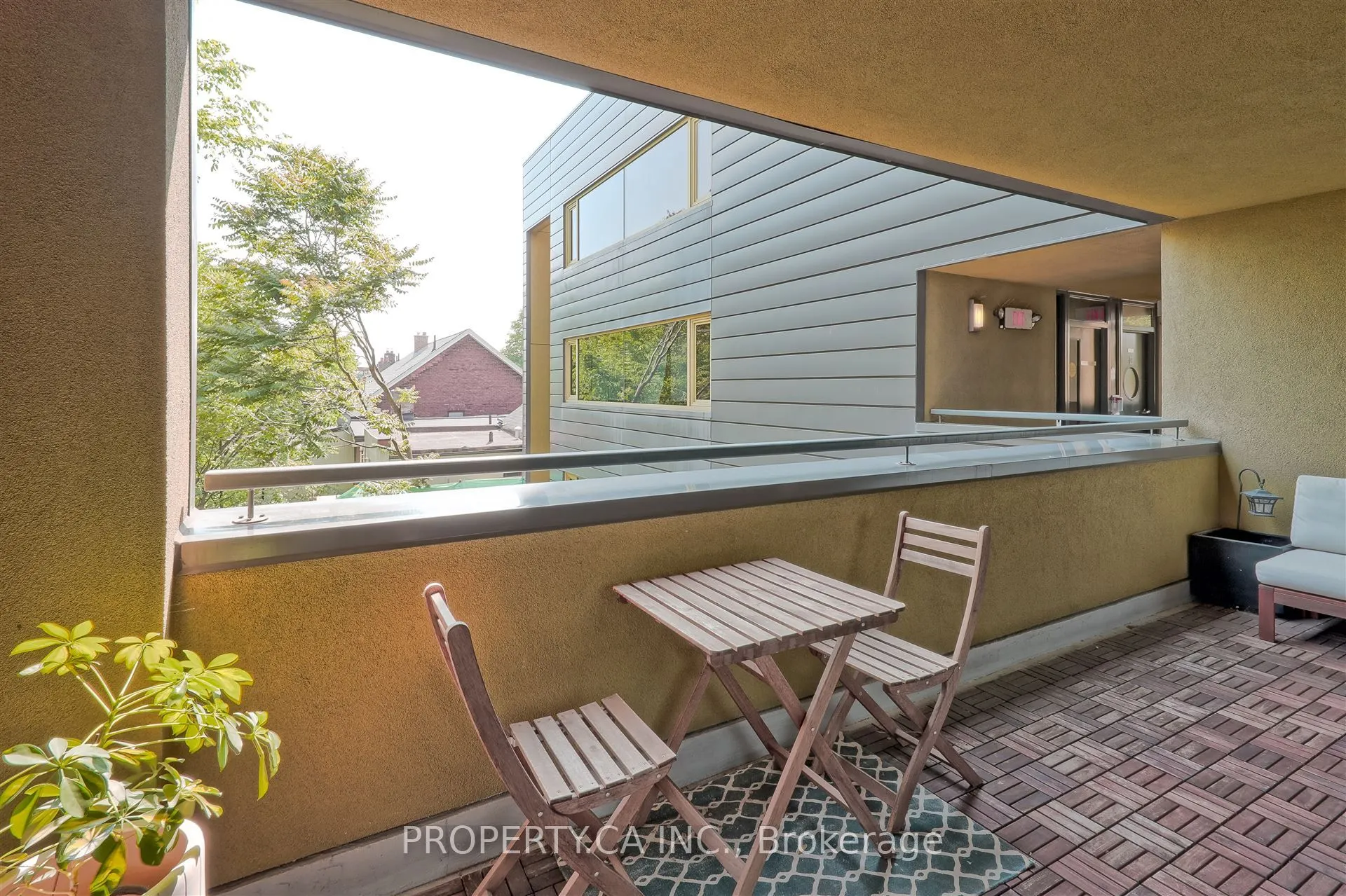 25 Ritchie Avenue, #303