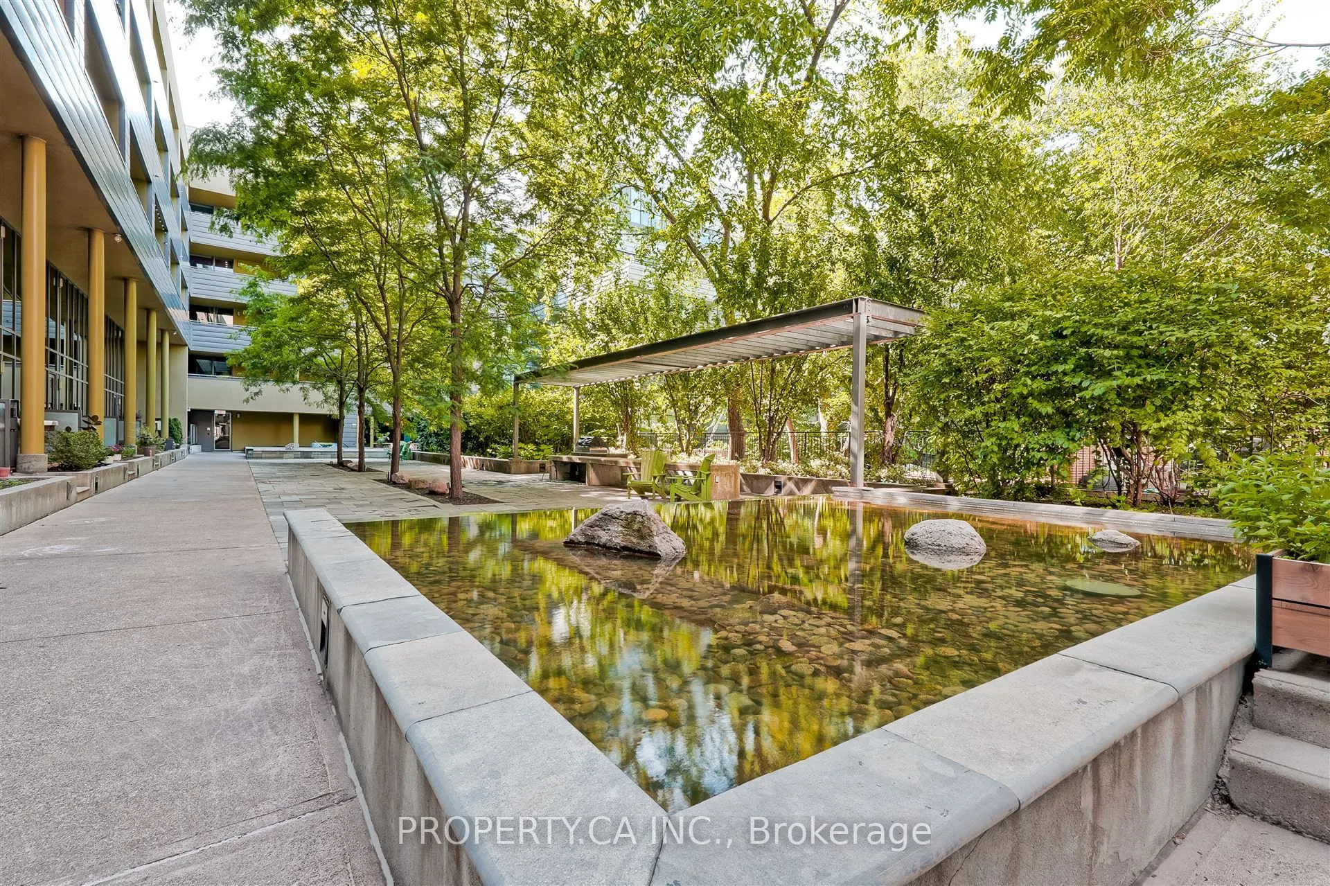 25 Ritchie Avenue, #303