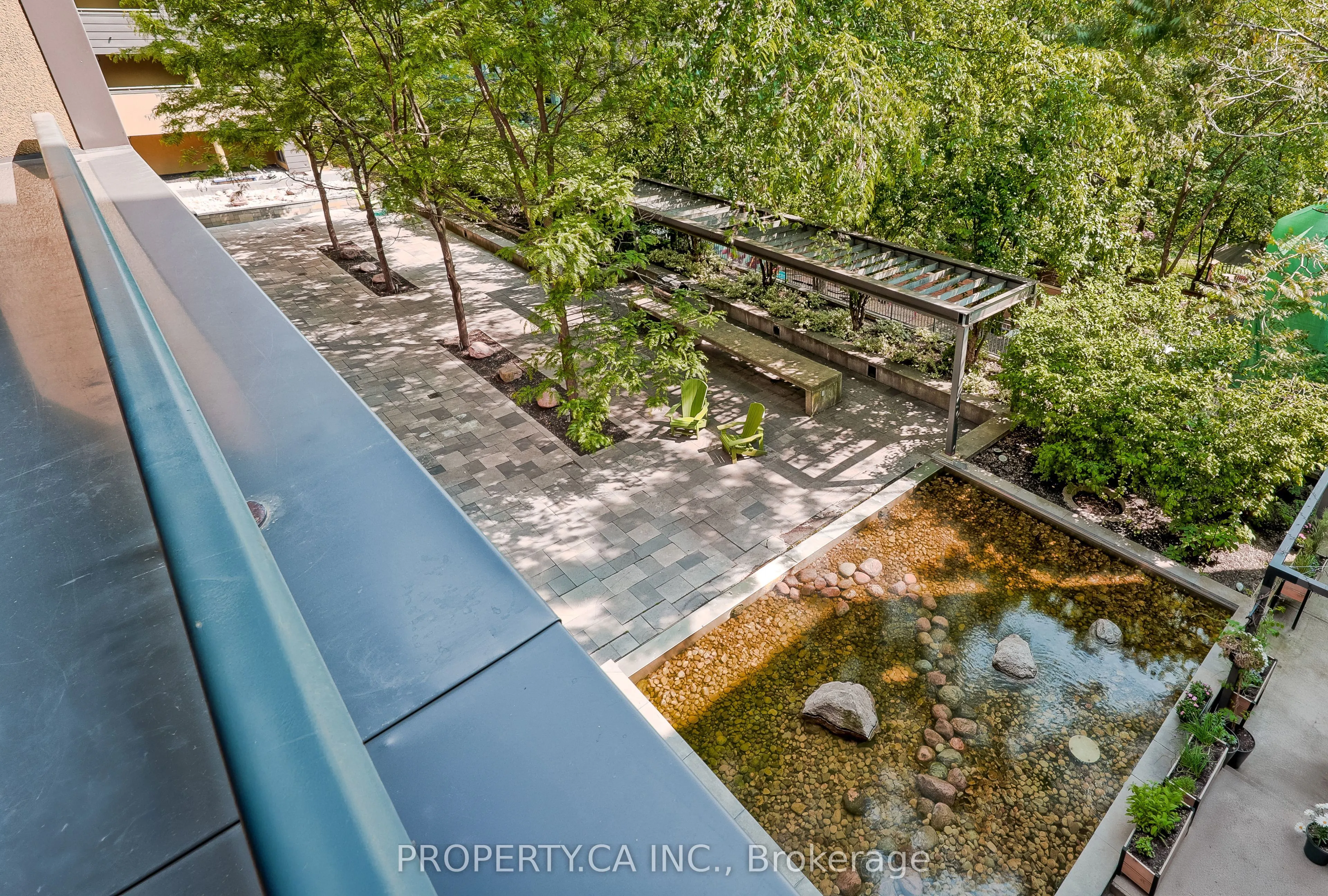 25 Ritchie Avenue, #303